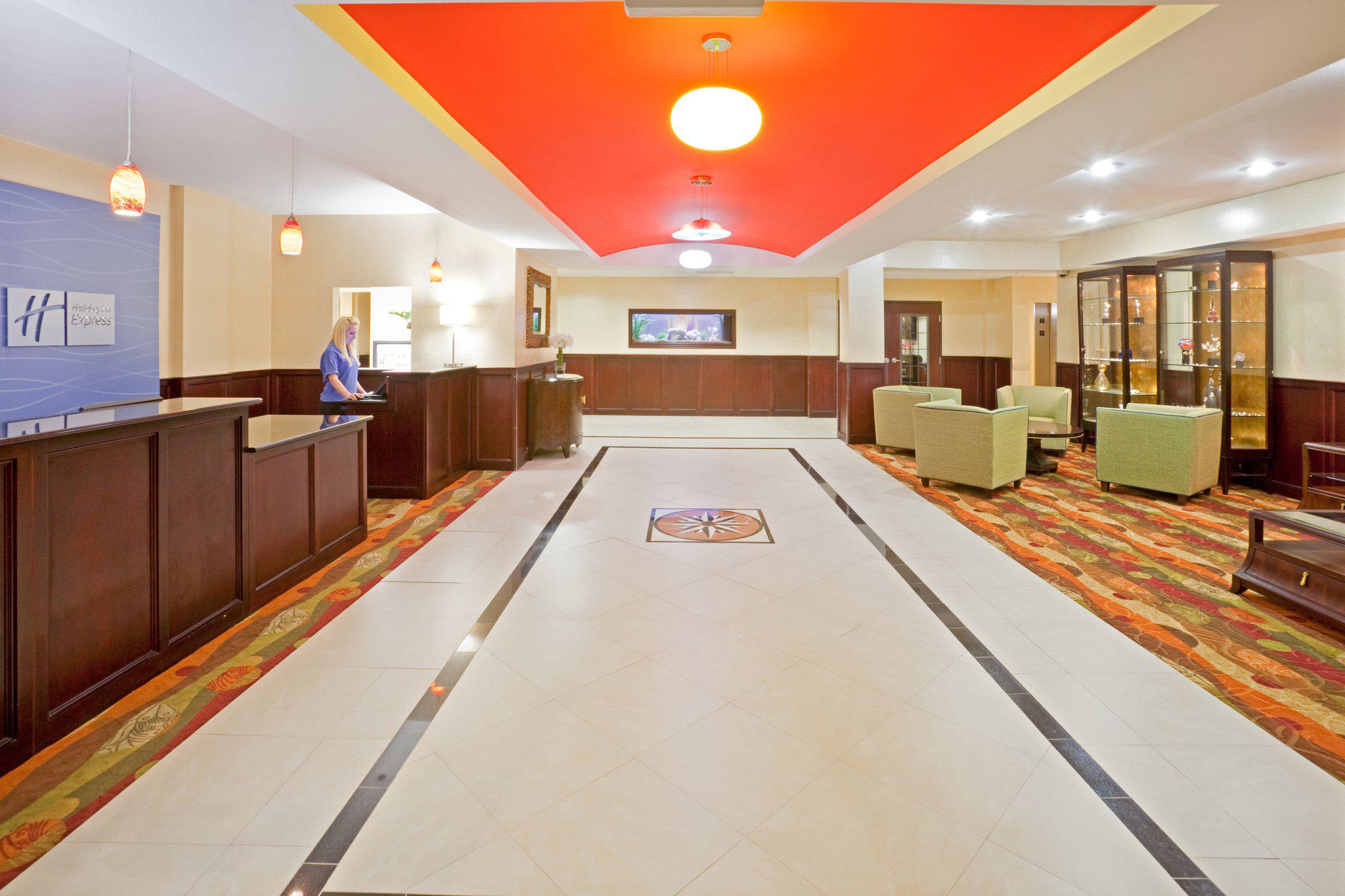 Holiday Inn Express & Suites Lubbock West Photo