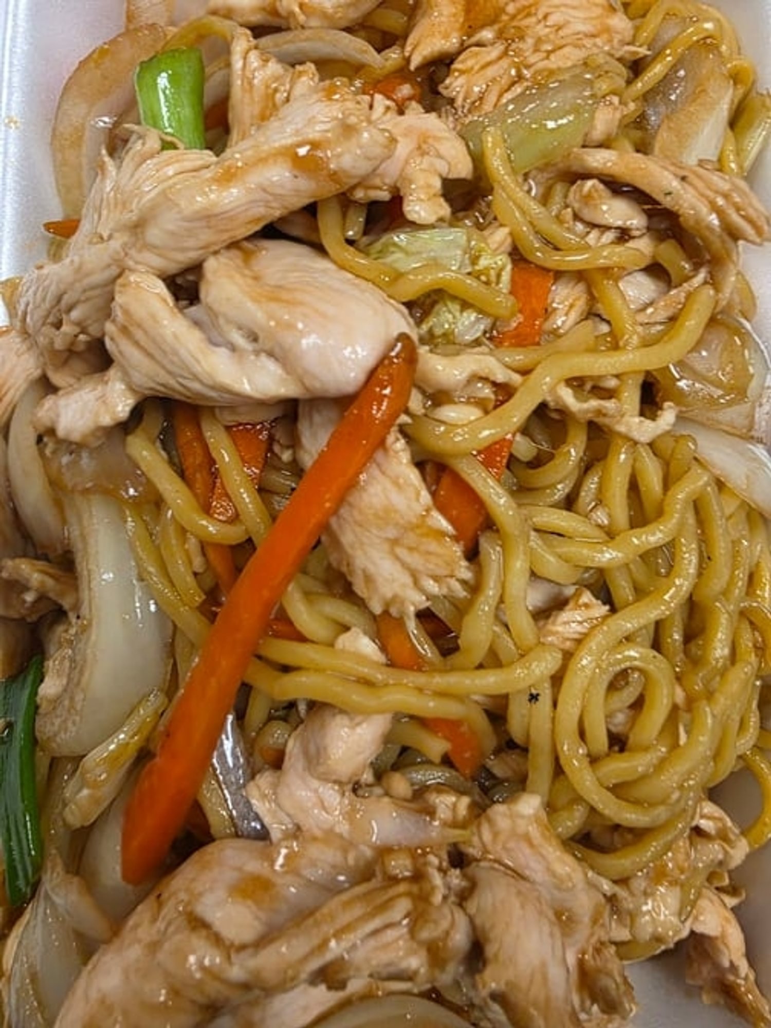 L6. Chicken Lo Mein