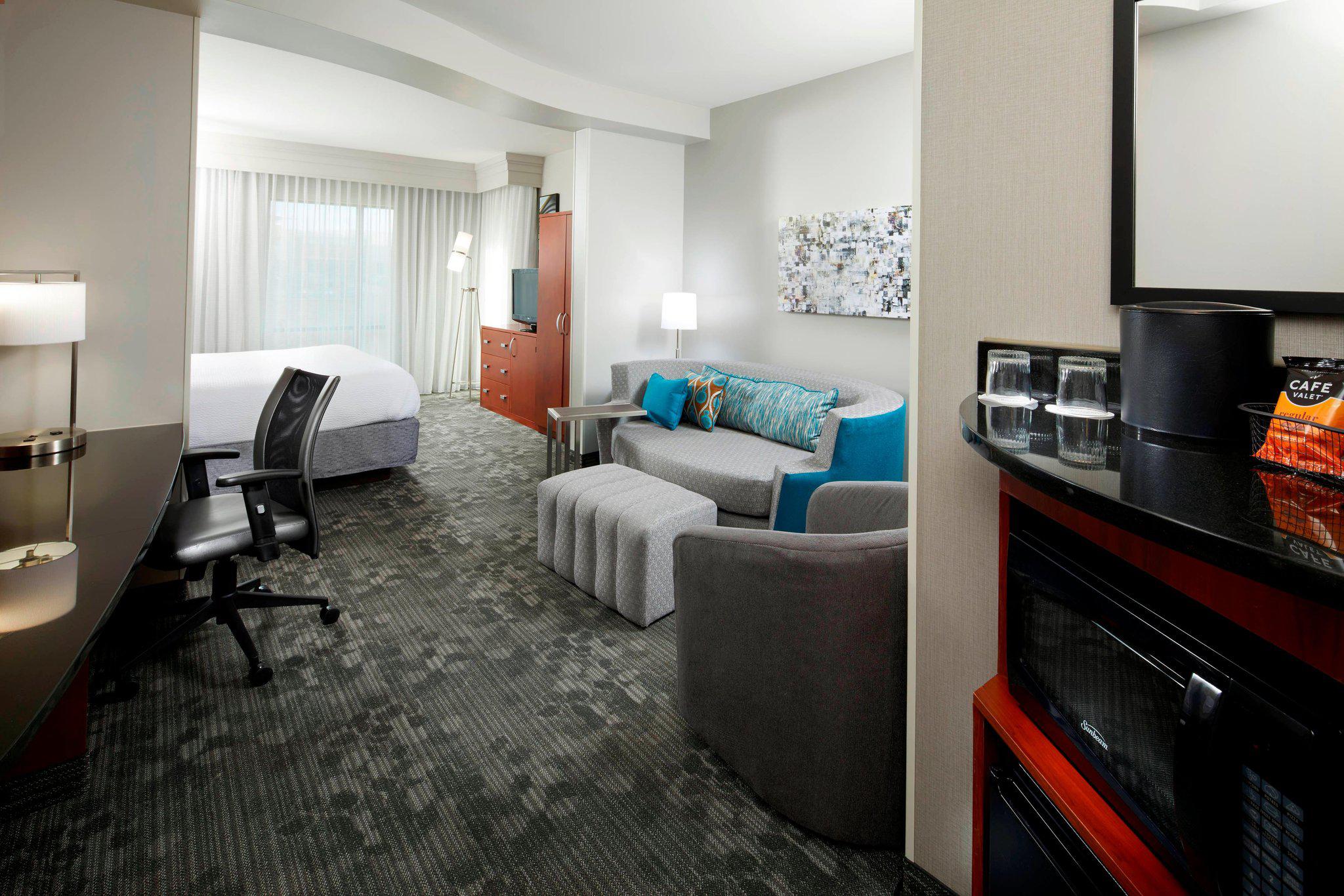 Courtyard by Marriott Pittsburgh Airport Settlers Ridge Photo