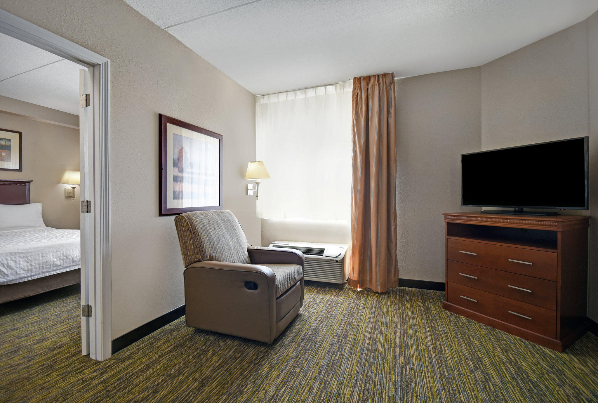 Candlewood Suites Columbia-Ft. Jackson Photo