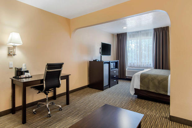 Images Quality Inn & Suites