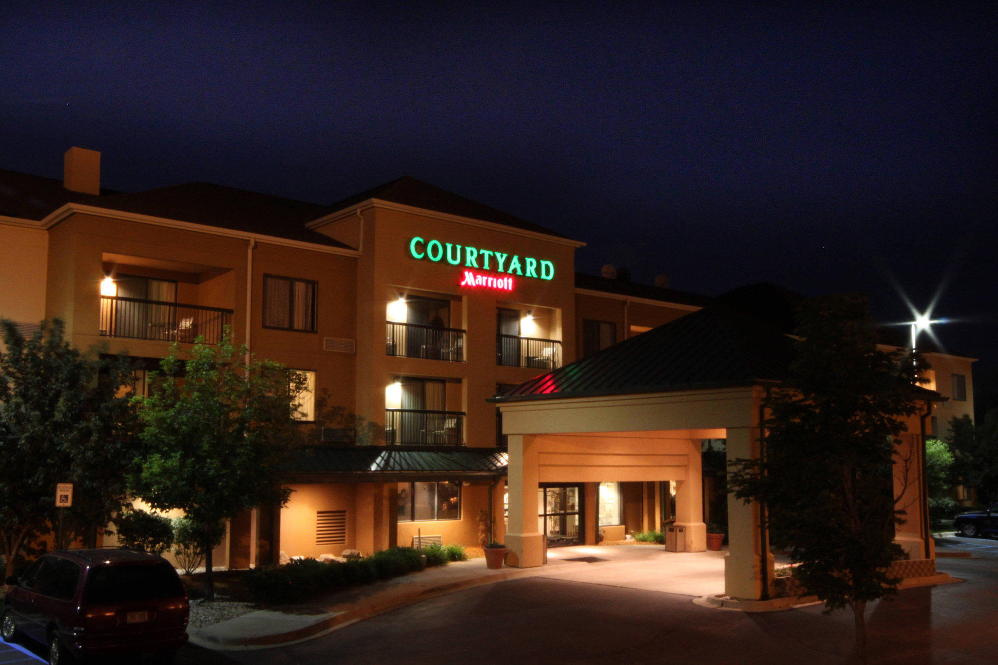 Courtyard by Marriott Flint Grand Blanc Photo