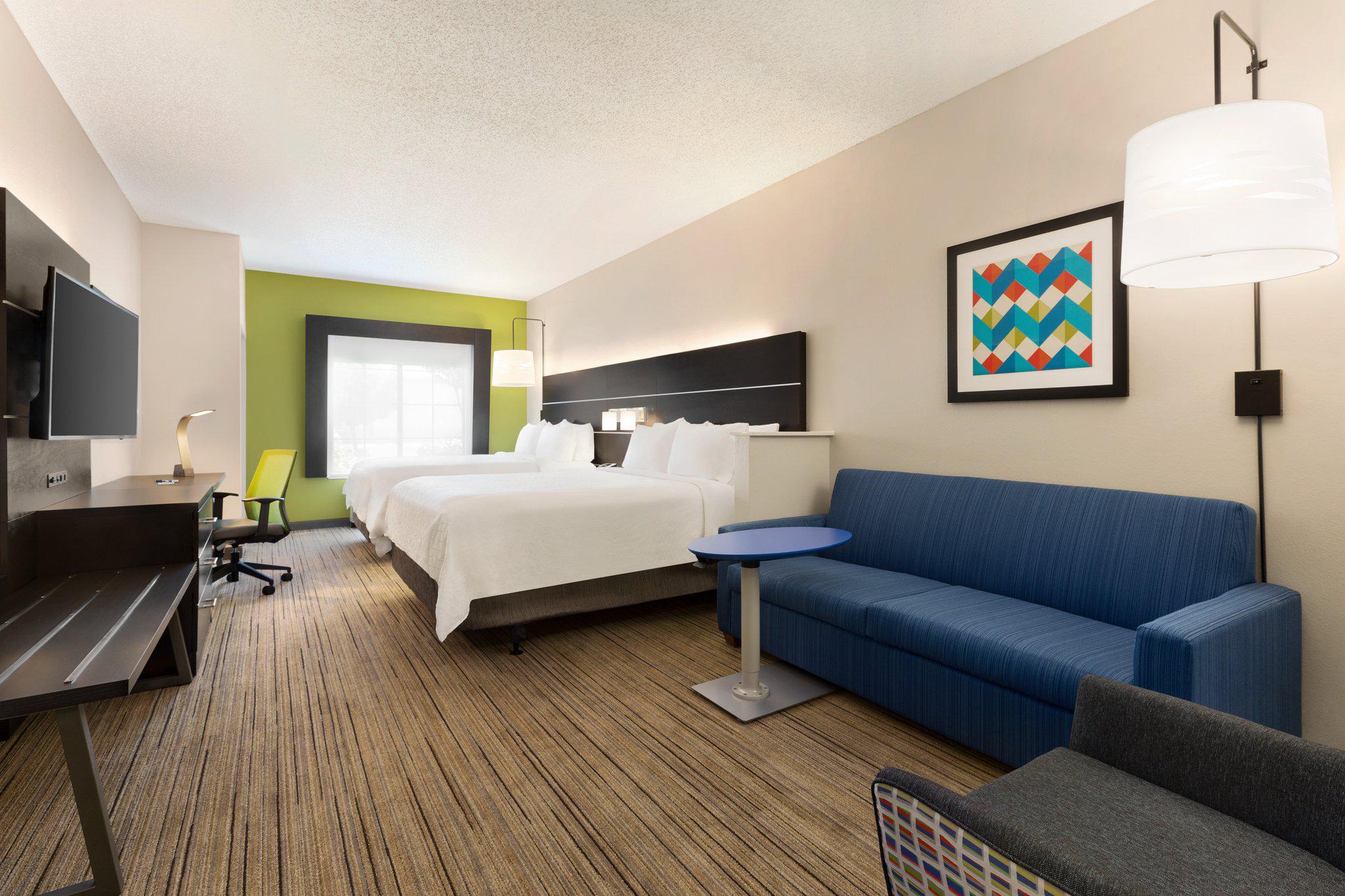 Holiday Inn Express & Suites Shawnee I-40 Photo