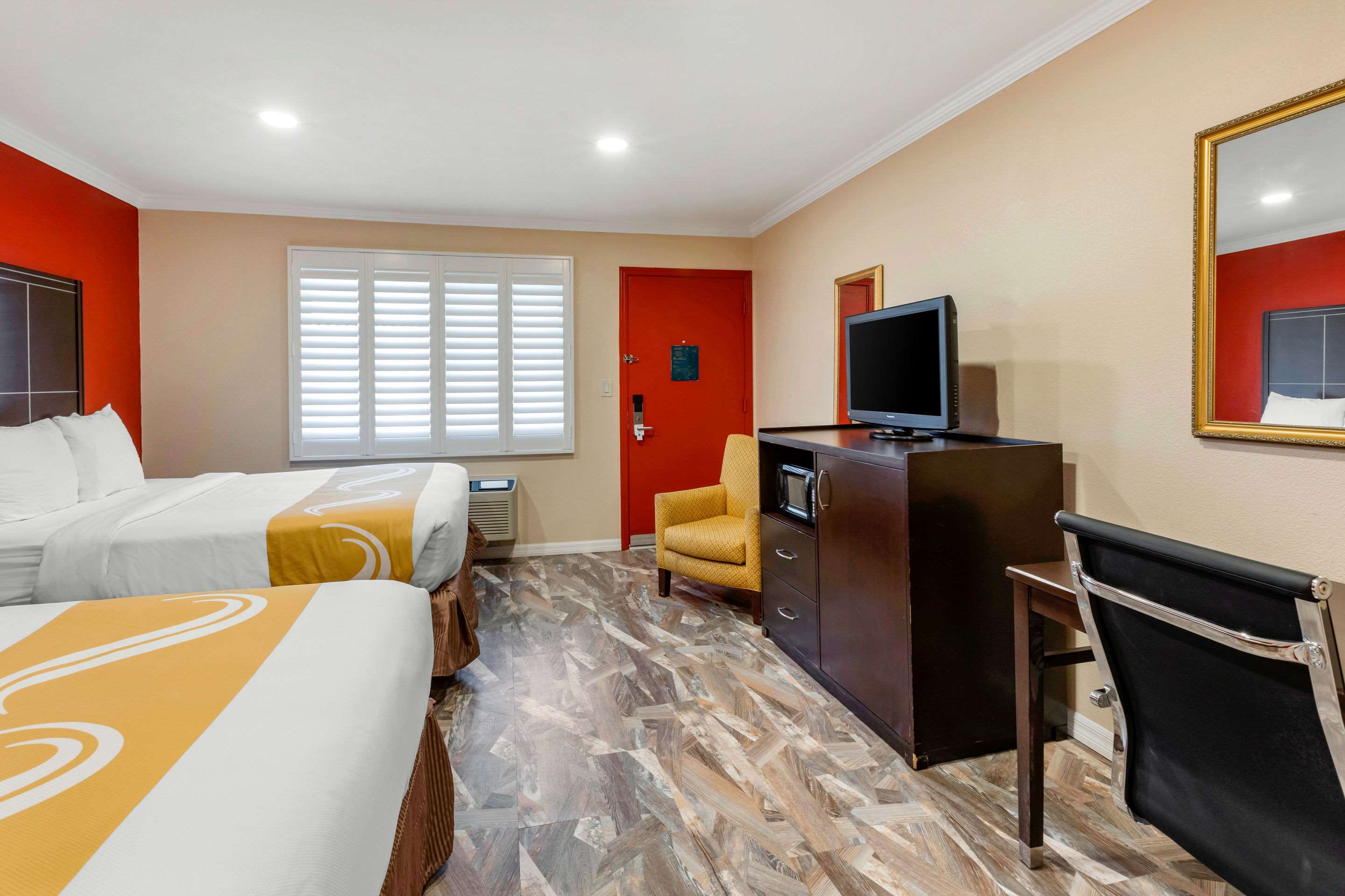 Quality Inn & Suites Buena Park Anaheim Photo