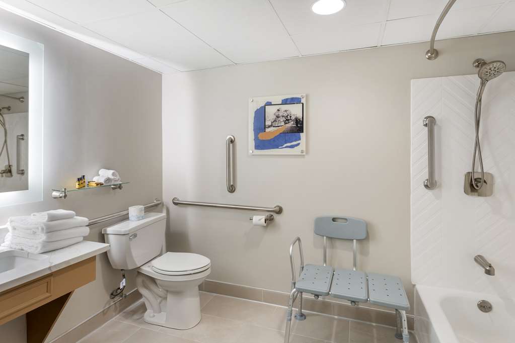 Best Western Plus Heritage Rail Inn & Suites Image