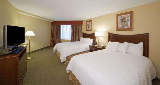 Images Embassy Suites by Hilton Detroit Troy Auburn Hills