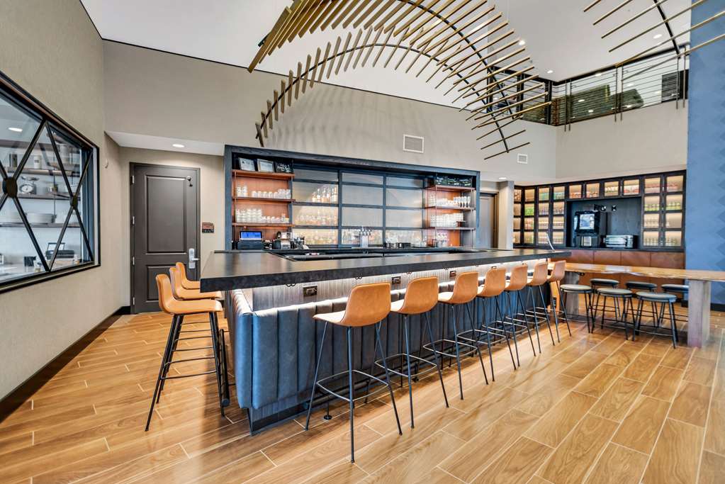 DoubleTree by Hilton Asheville Downtown Image