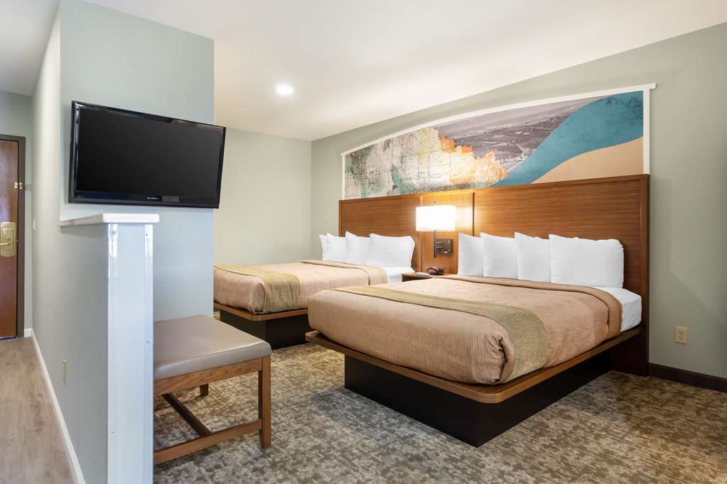 Best Western Plus Ahtanum Inn Image