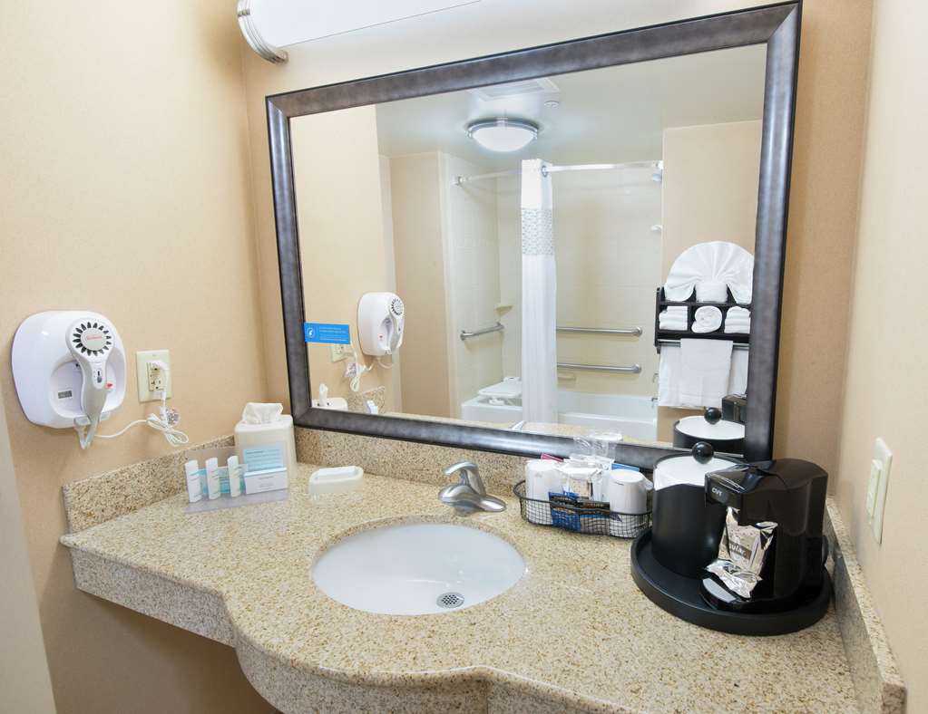 Hampton Inn & Suites Scottsboro Image