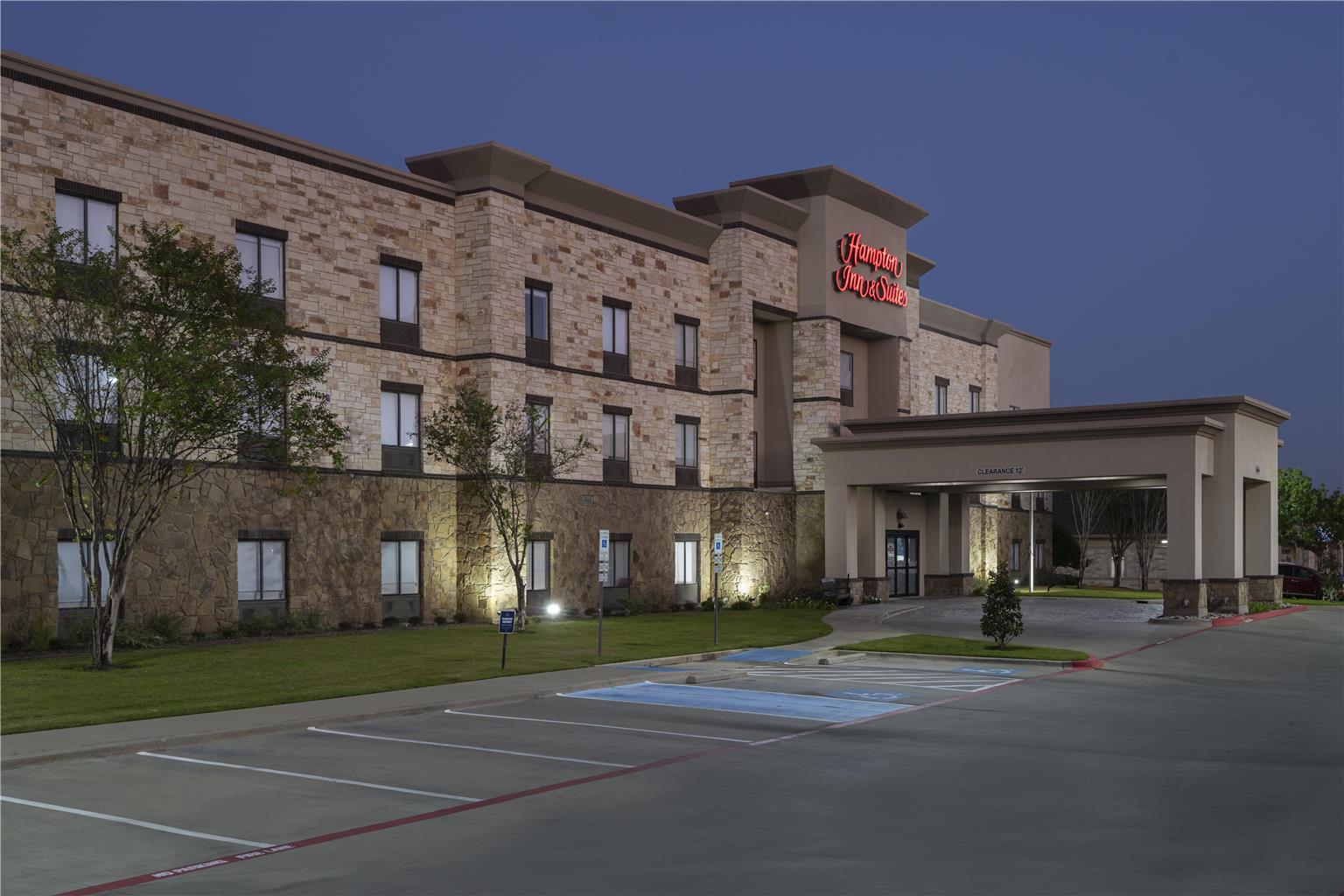 Hampton Inn & Suites Mansfield Image