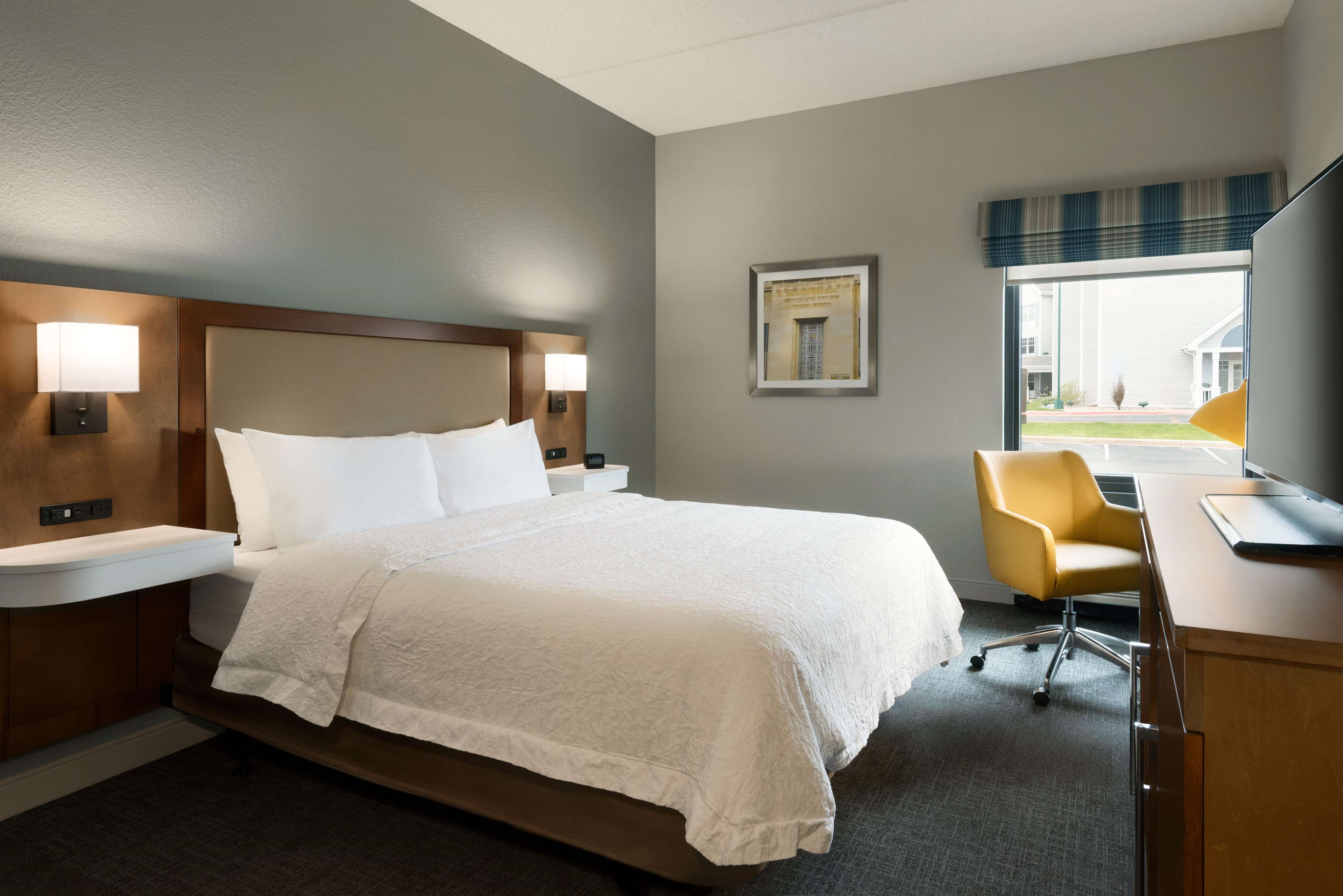 Hampton Inn Appleton-Fox River Mall Area Photo