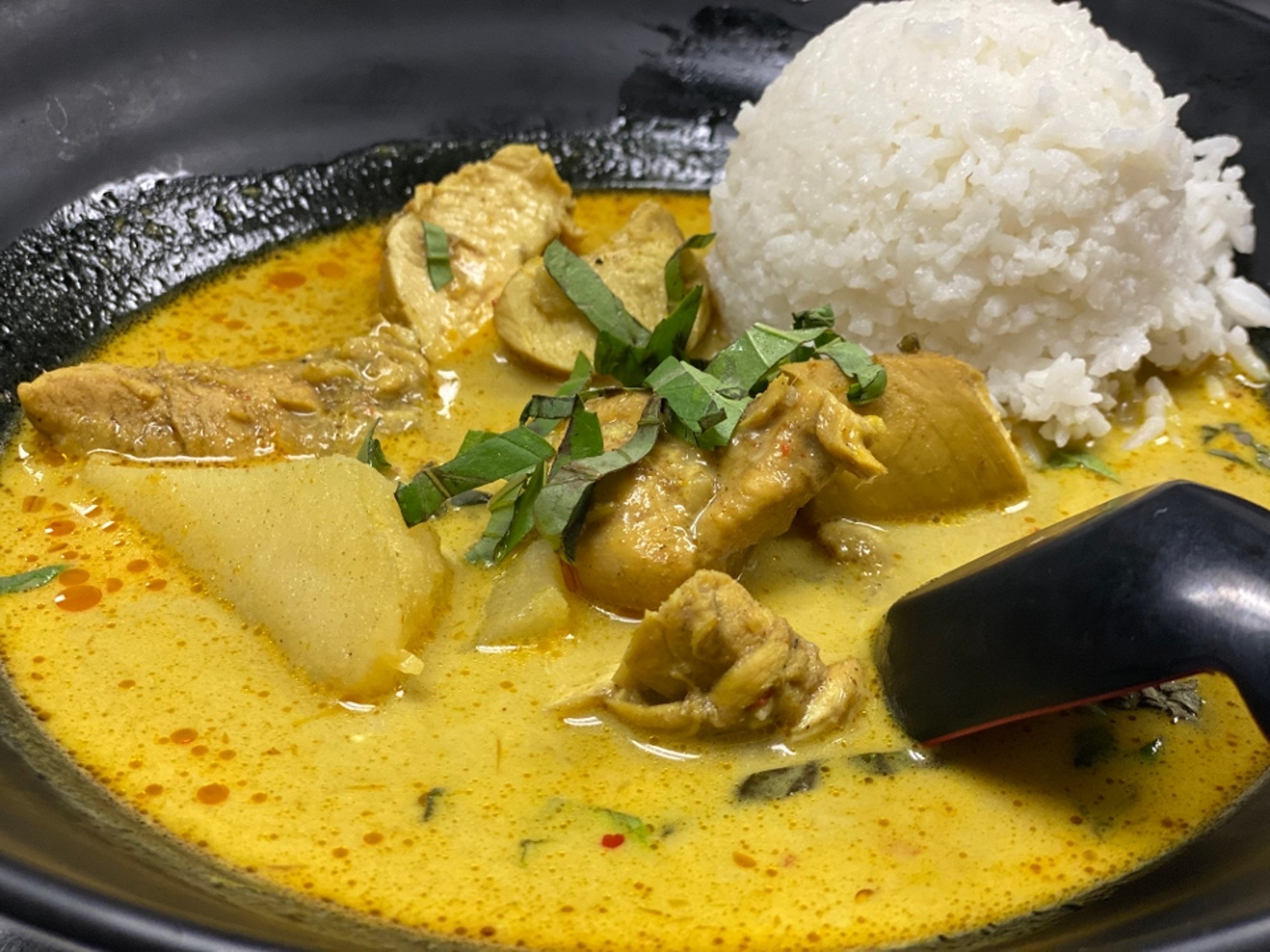 INFERNAL CHICKEN CURRY