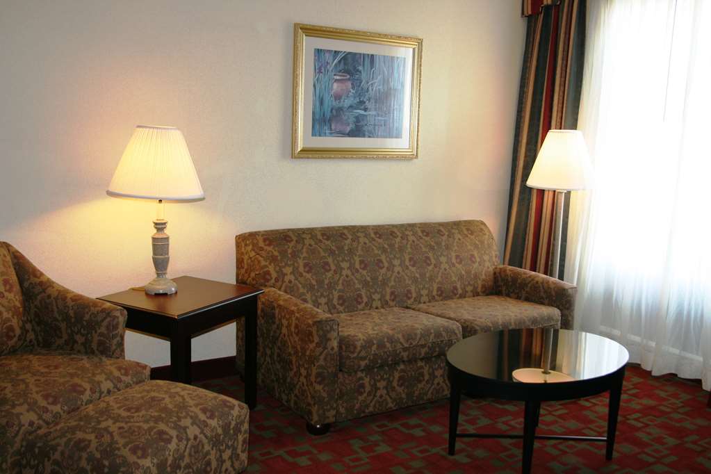 Hampton Inn Canton Image