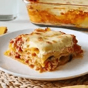 Lasagna with Garlic Toast