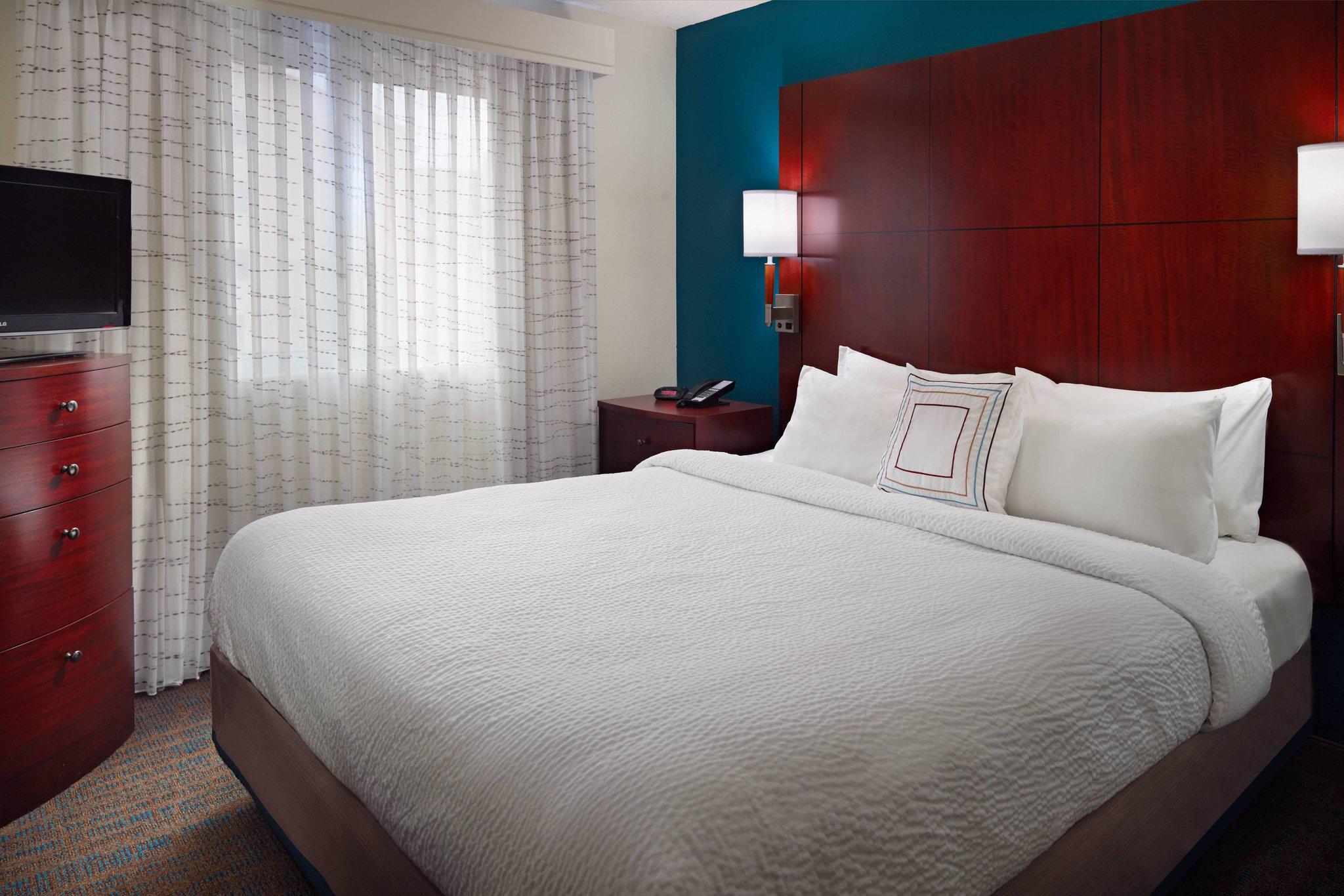 Residence Inn by Marriott Atlanta Airport North/Virginia Avenue Photo