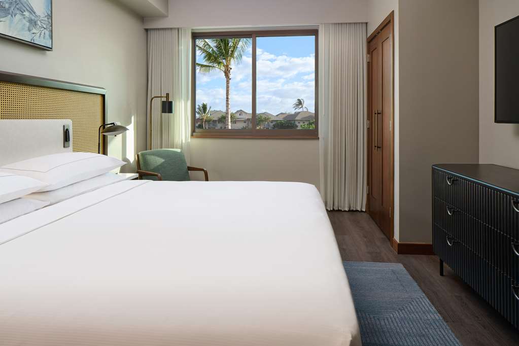 Hilton Grand Vacations Club Maui Bay Villas Image
