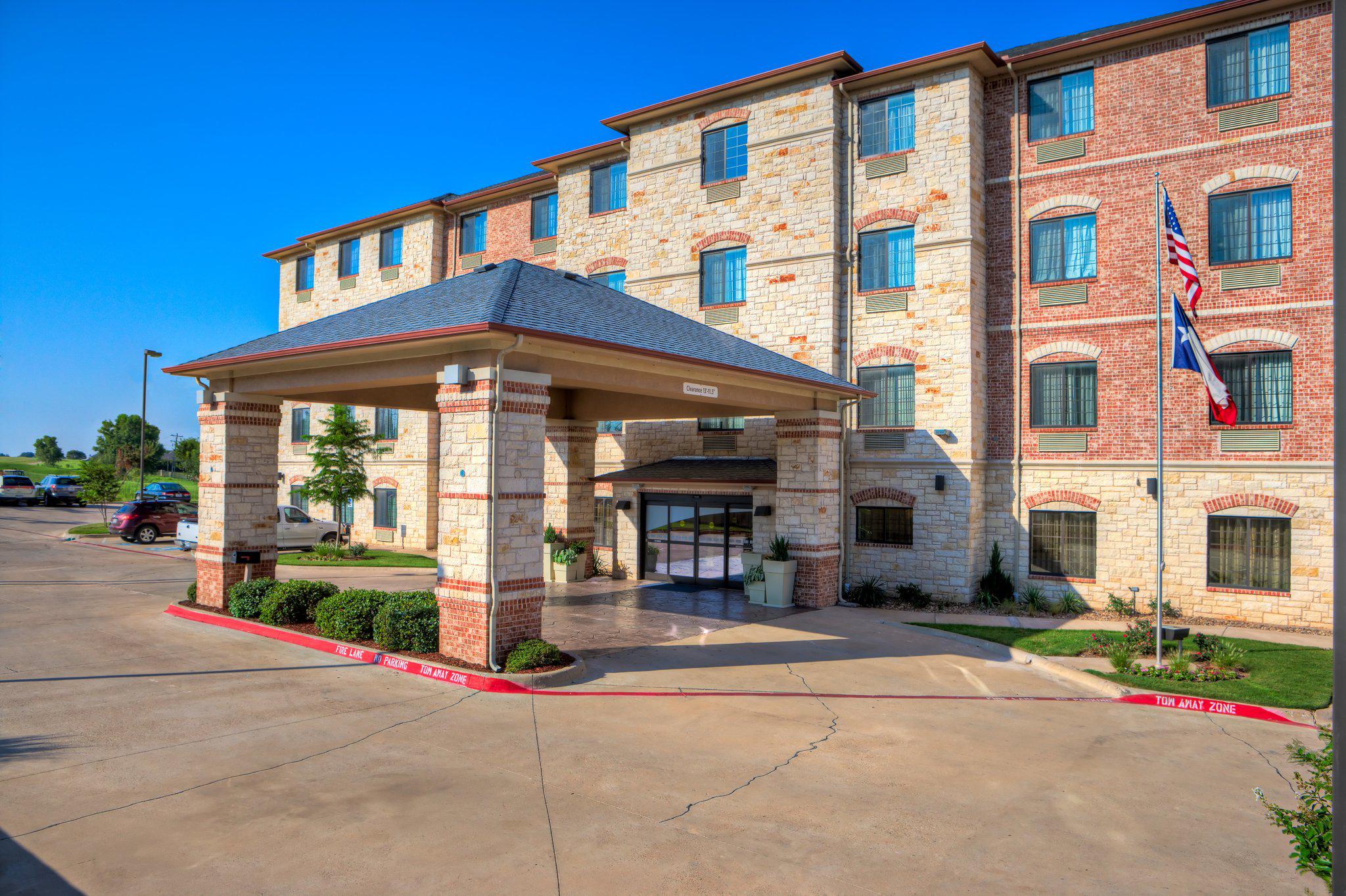 Holiday Inn Express & Suites Granbury Photo