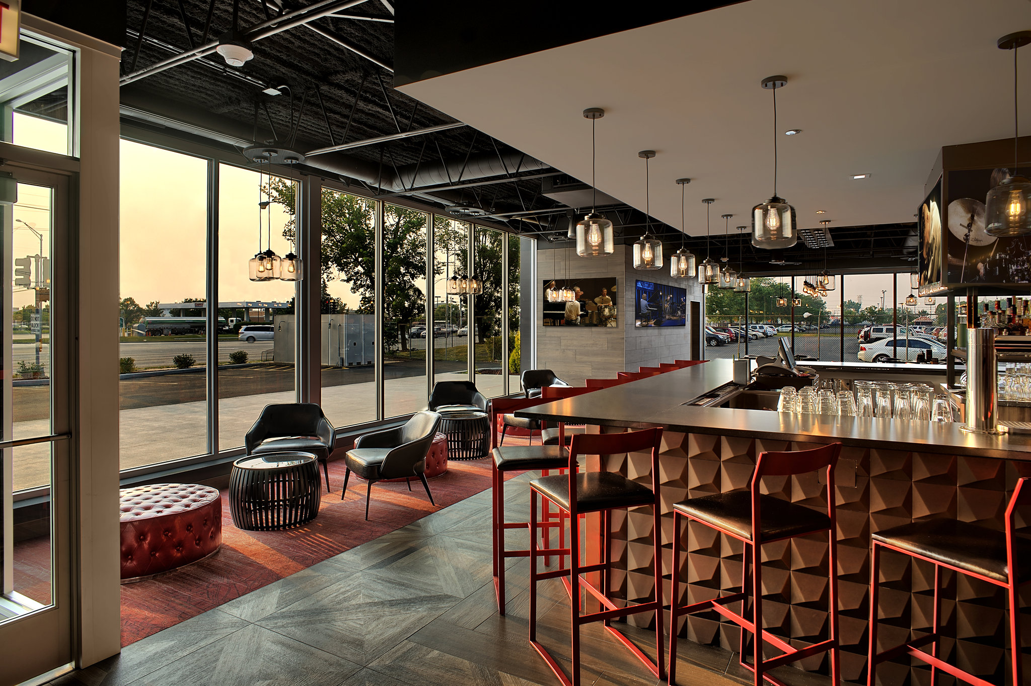 Holiday Inn Chicago – Midway Airport S by IHG Image