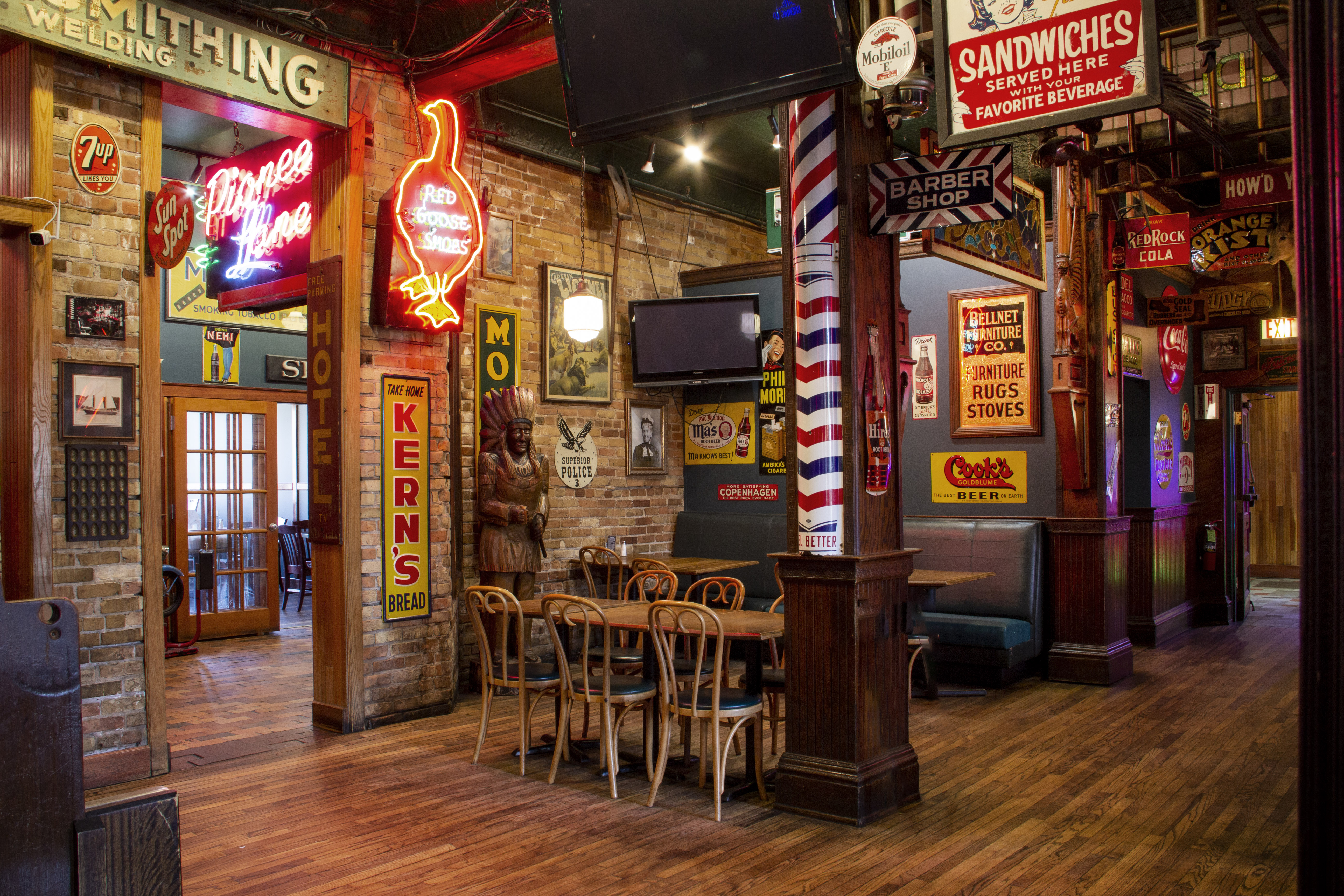 Grandma’s Saloon & Grill – Canal Park Image