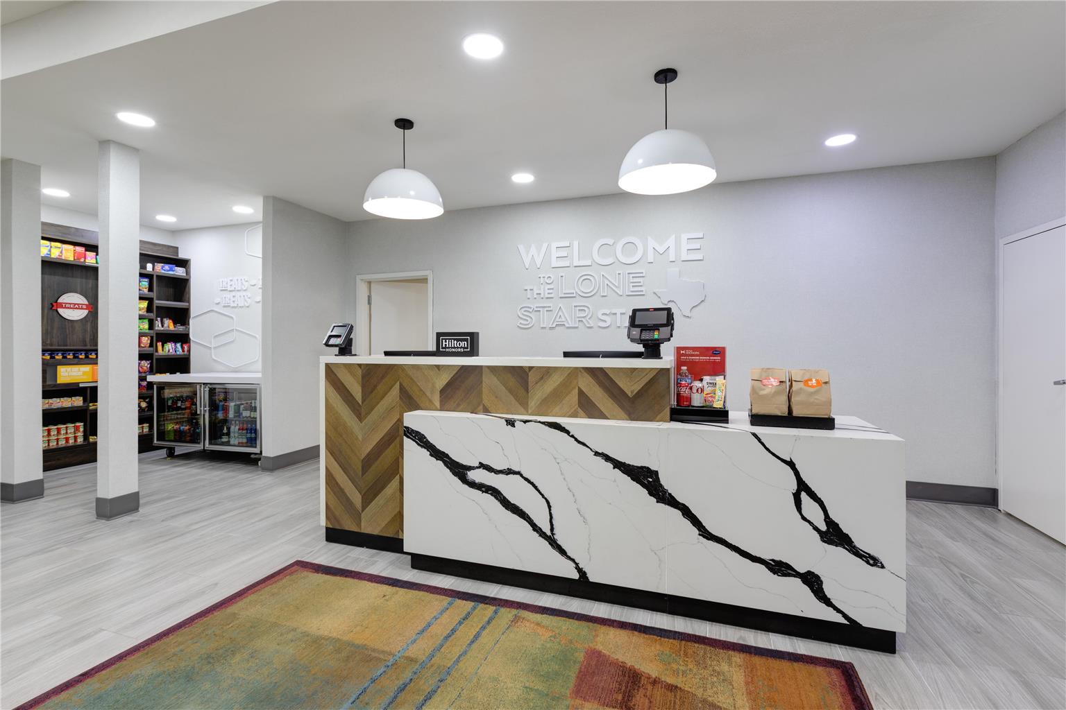 Hampton Inn Houston Deer Park Ship Area Image