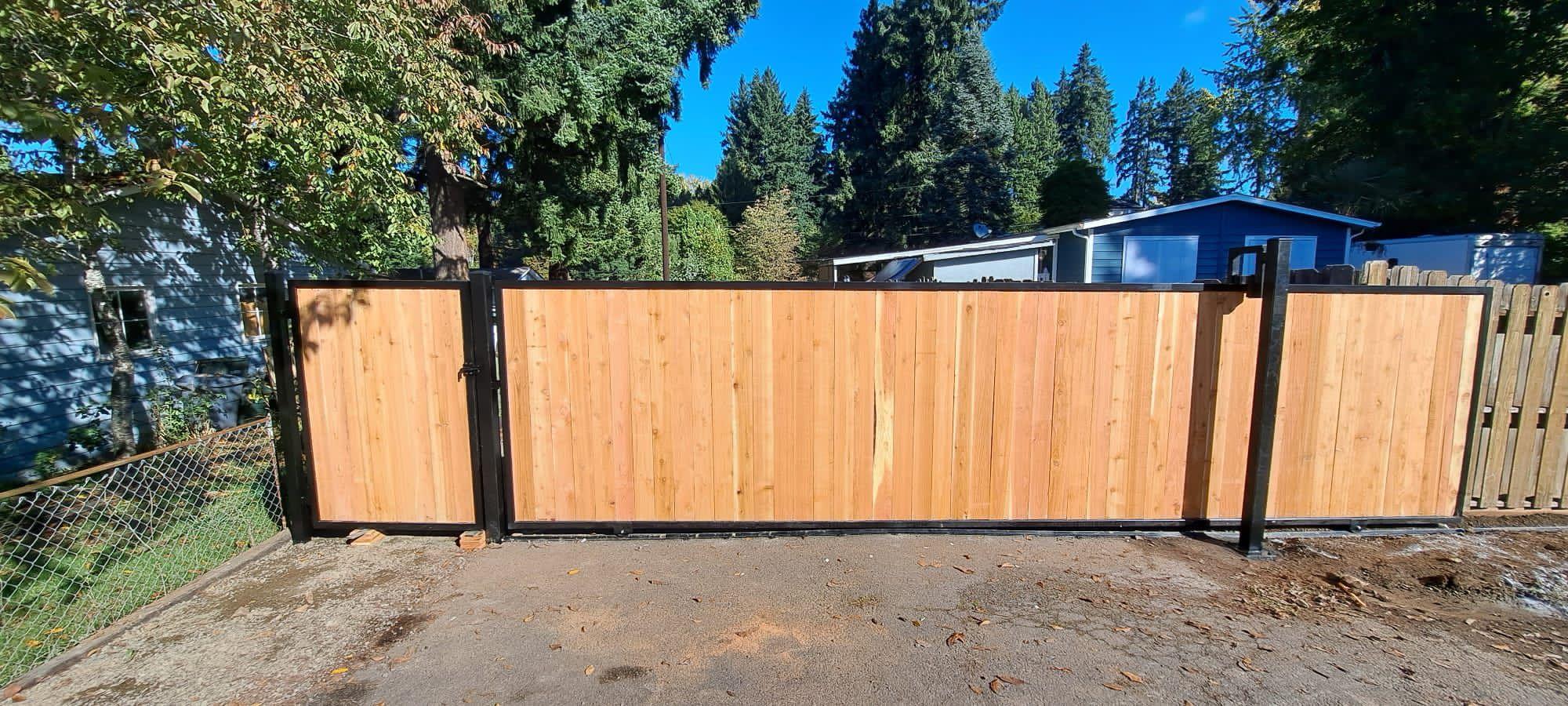 PNW Gate and Fence Image