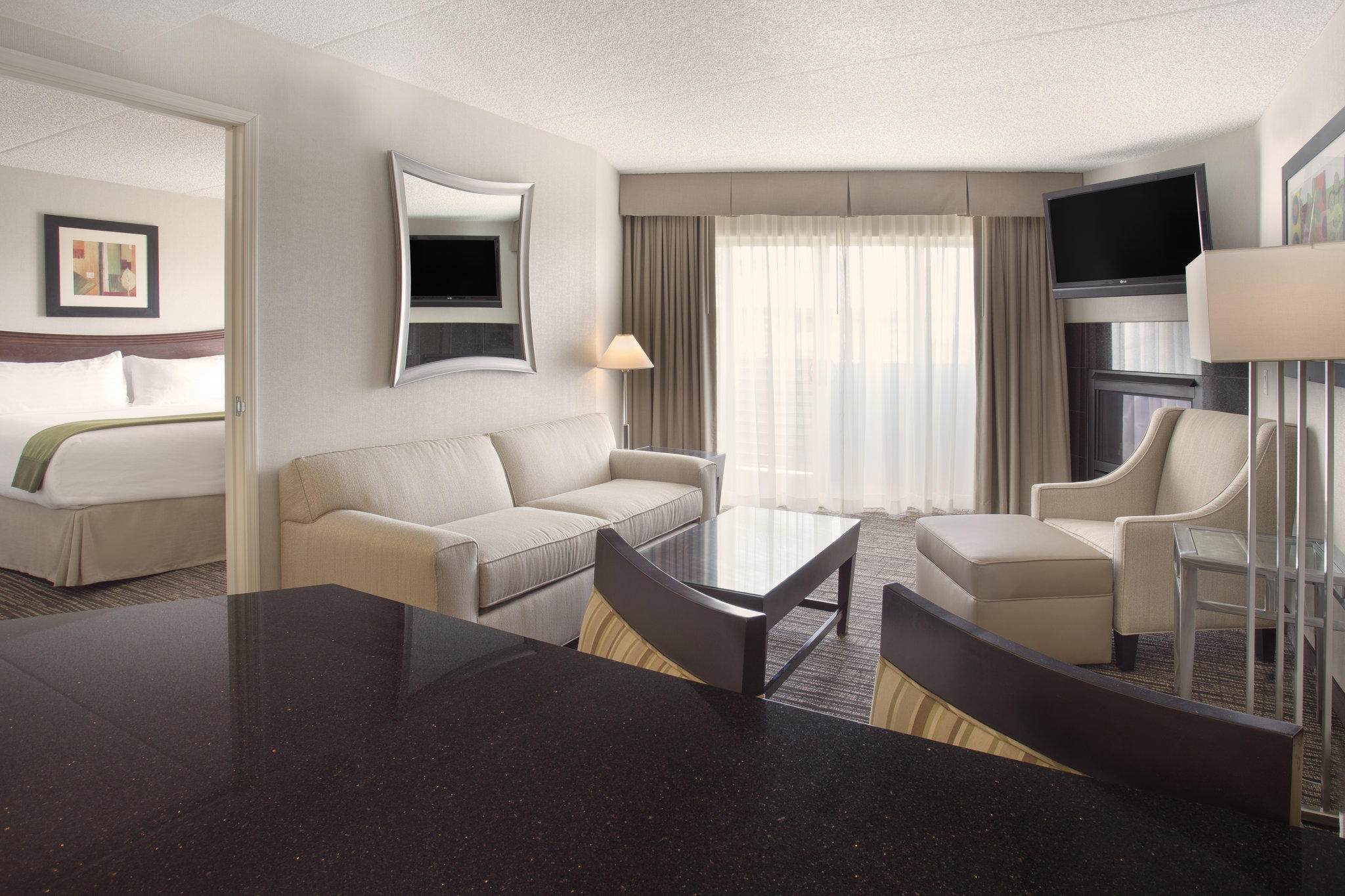 Holiday Inn & Suites Scottsdale North - Airpark Photo