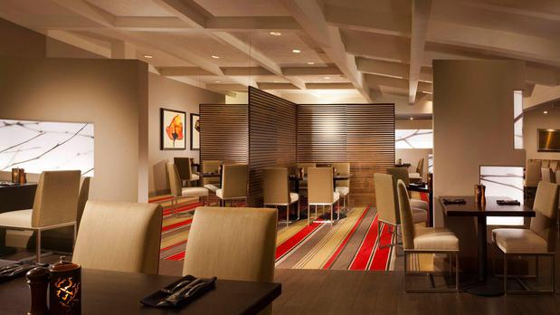 Images Omaha Marriott