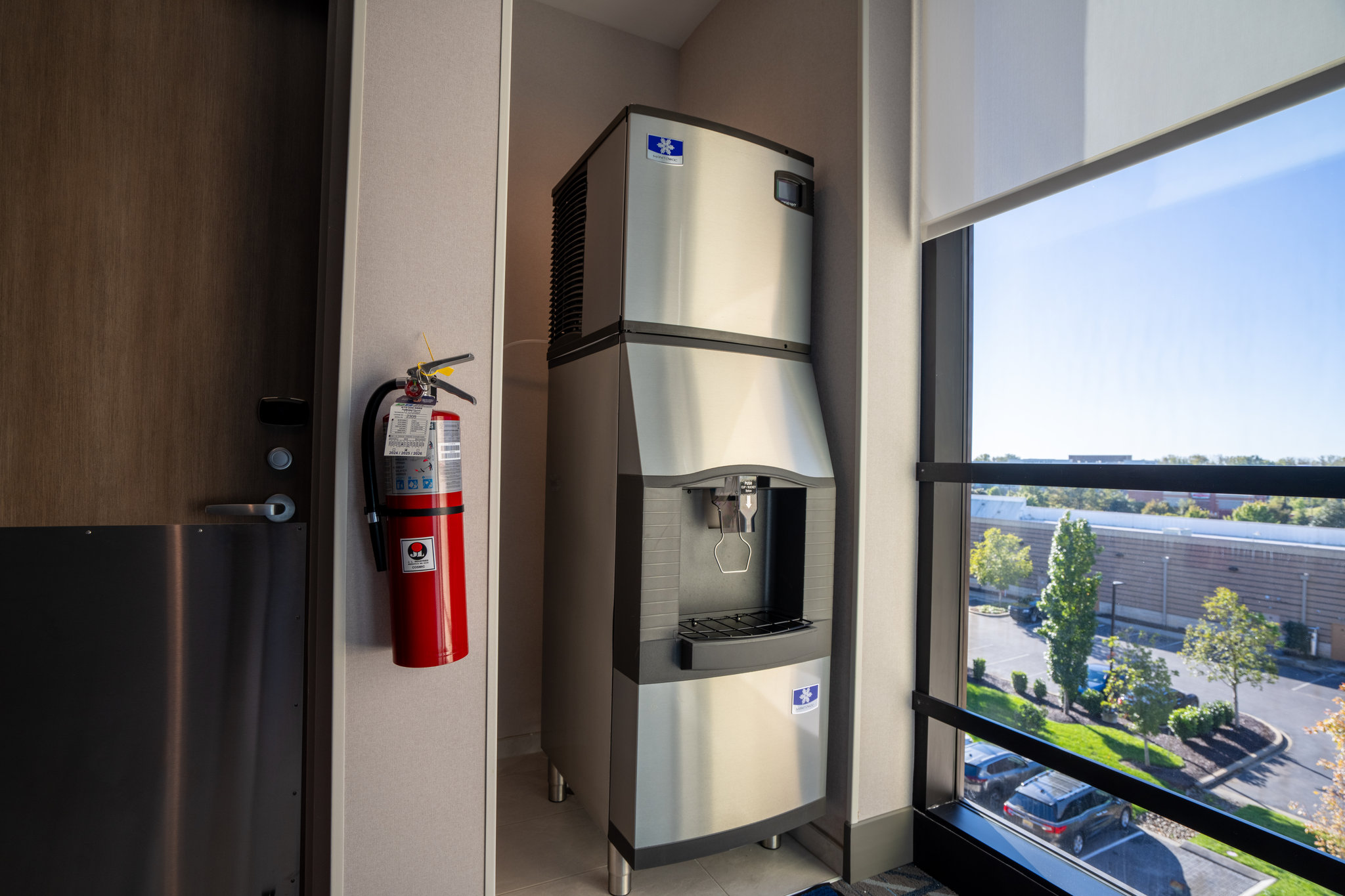 Holiday Inn Express & Suites Murfreesboro West by IHG Image