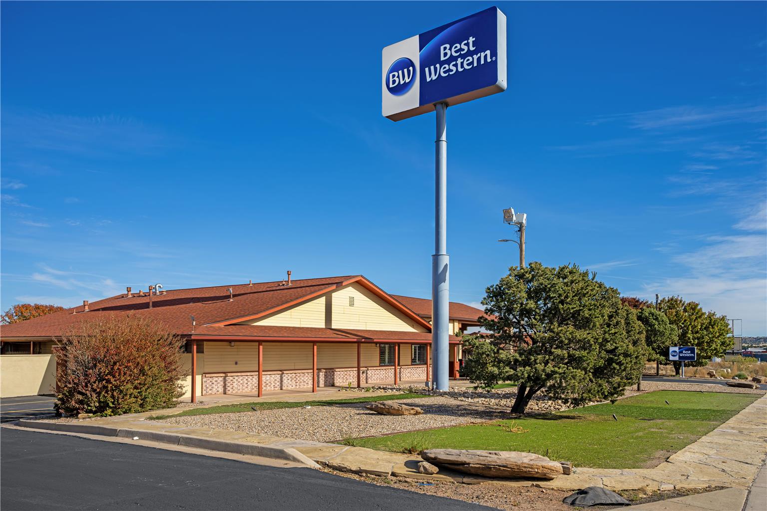 Best Western Santa Rosa Inn Image