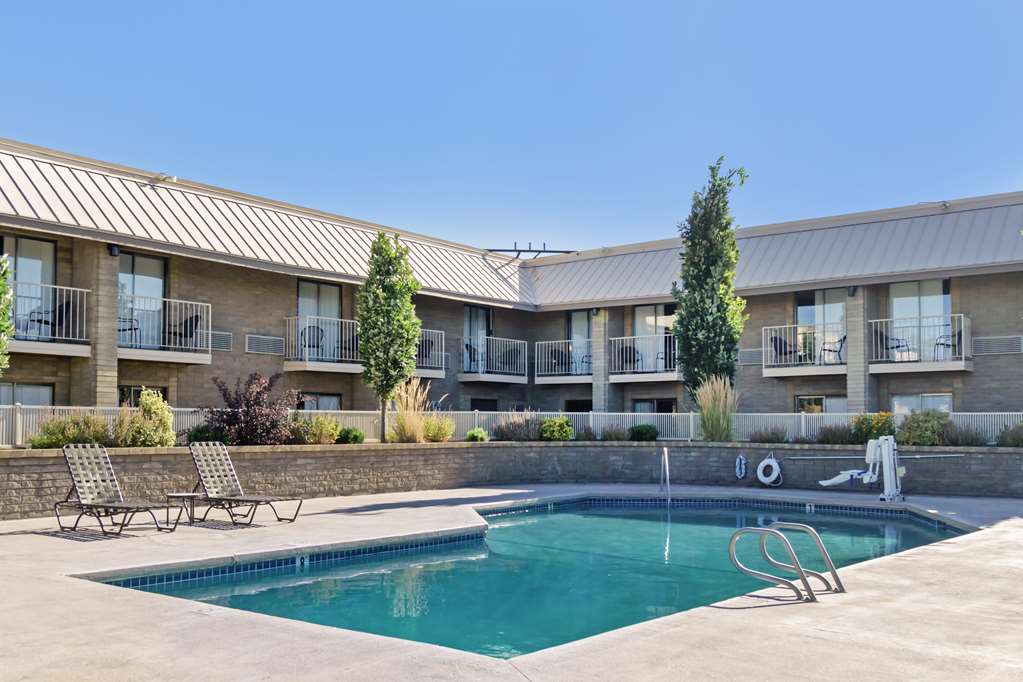 Best Western Plus Ahtanum Inn Image