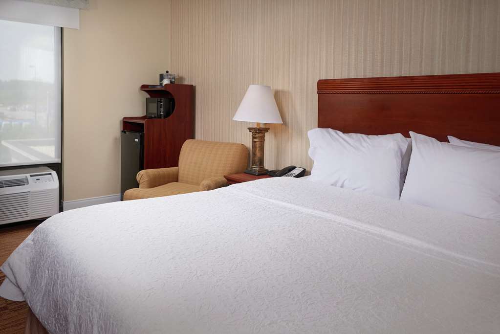 Hampton Inn Shrewsbury Image