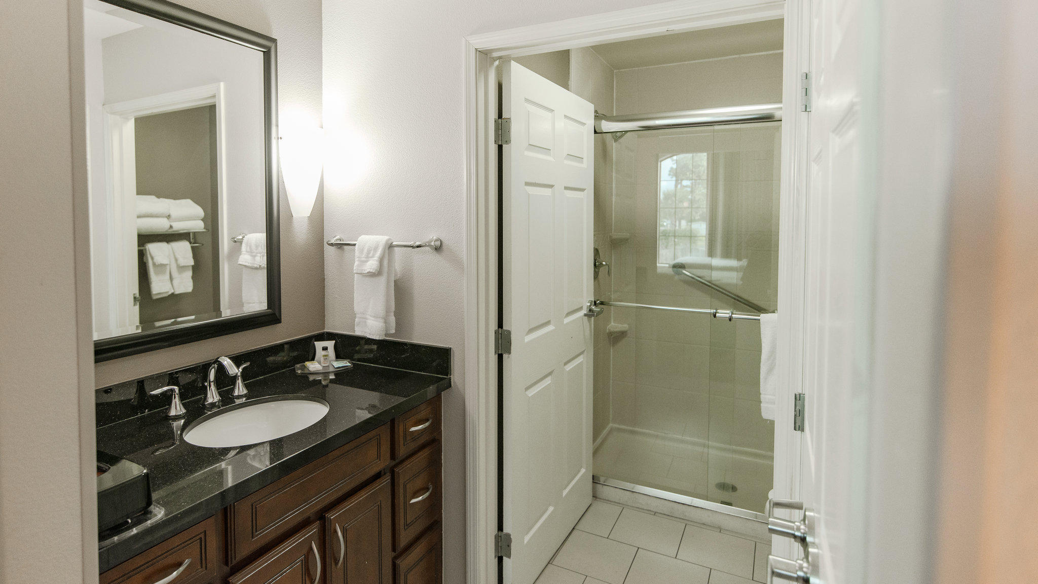 Staybridge Suites Wilmington - Wrightsville Beach Photo