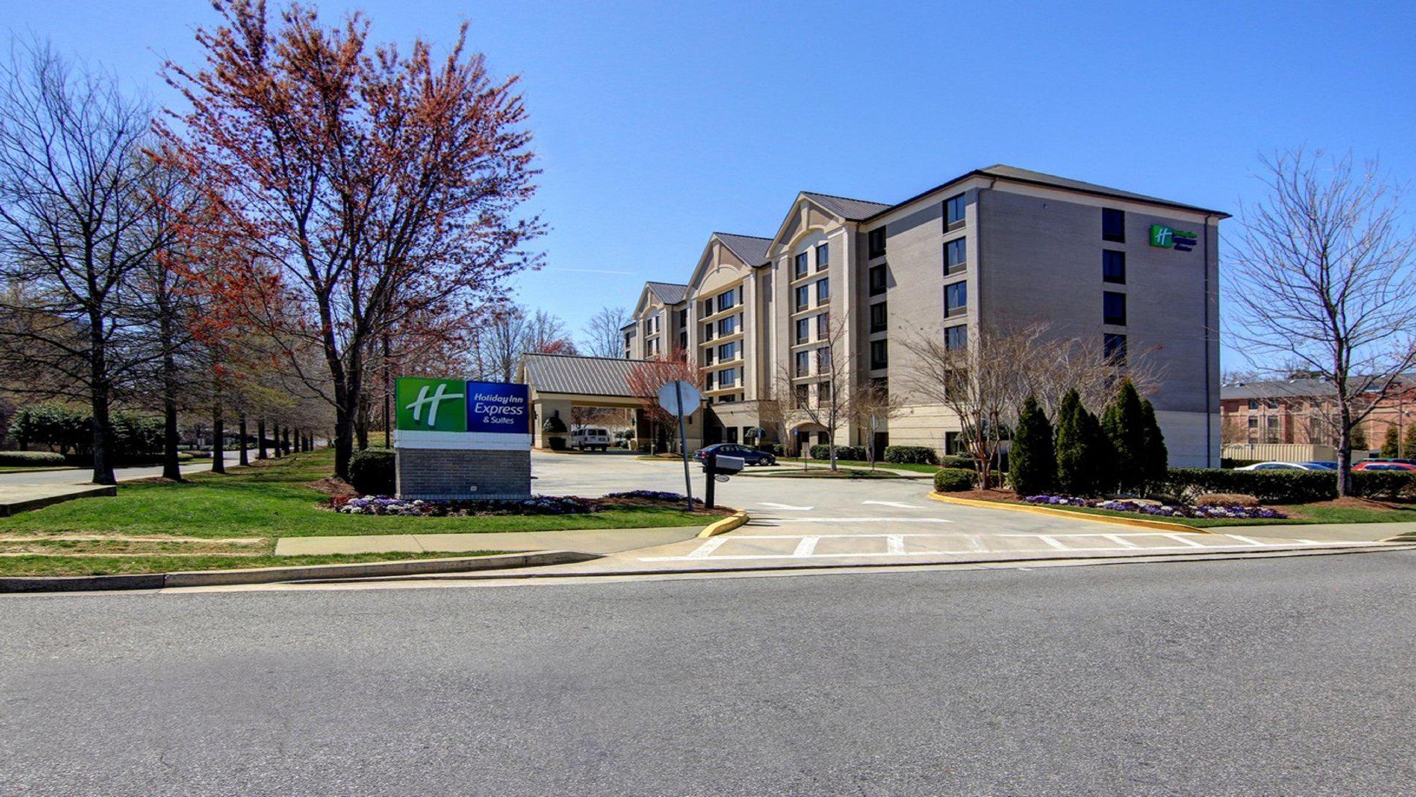 Holiday Inn Express & Suites Alpharetta - Windward Parkway Photo