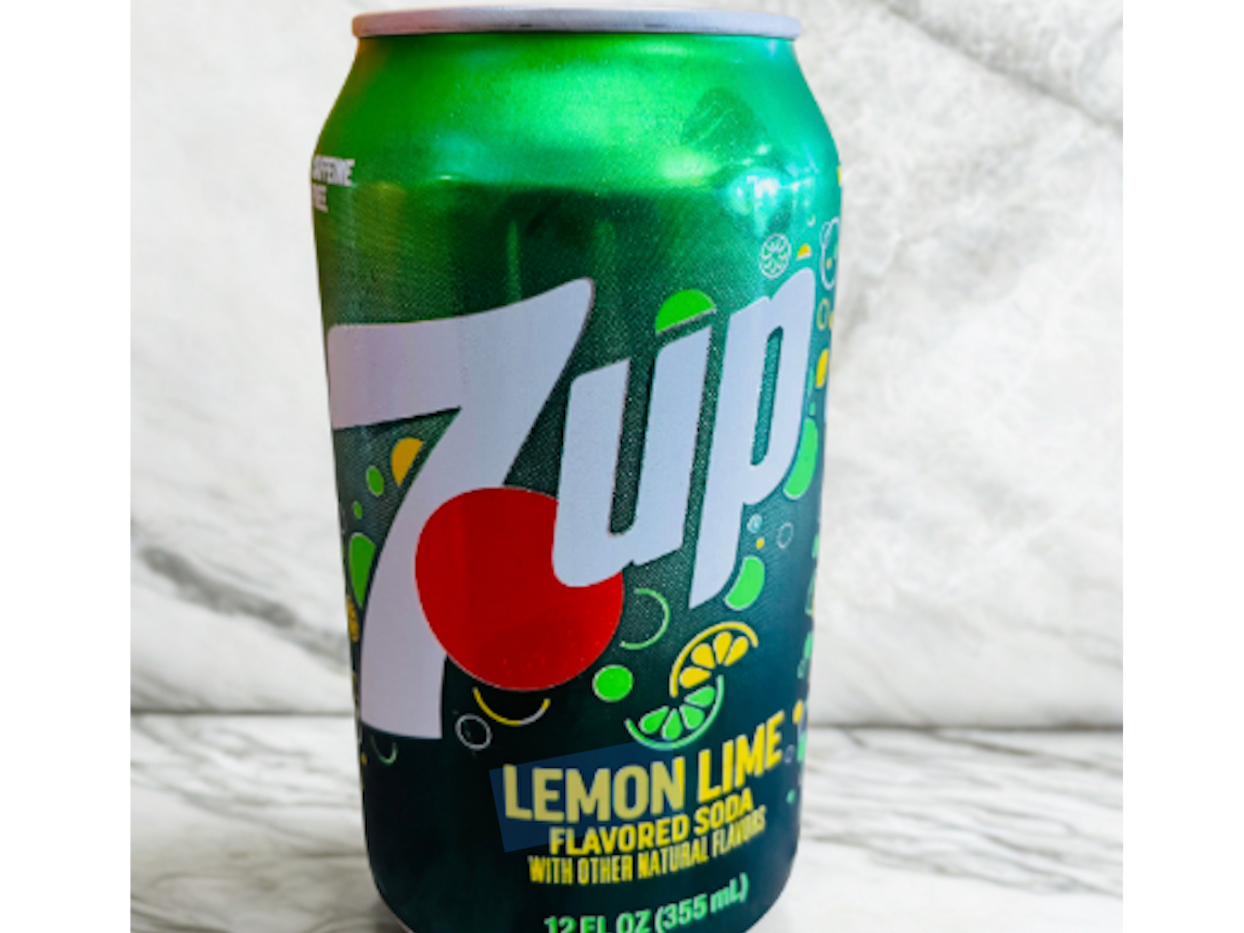 7 UP Lata