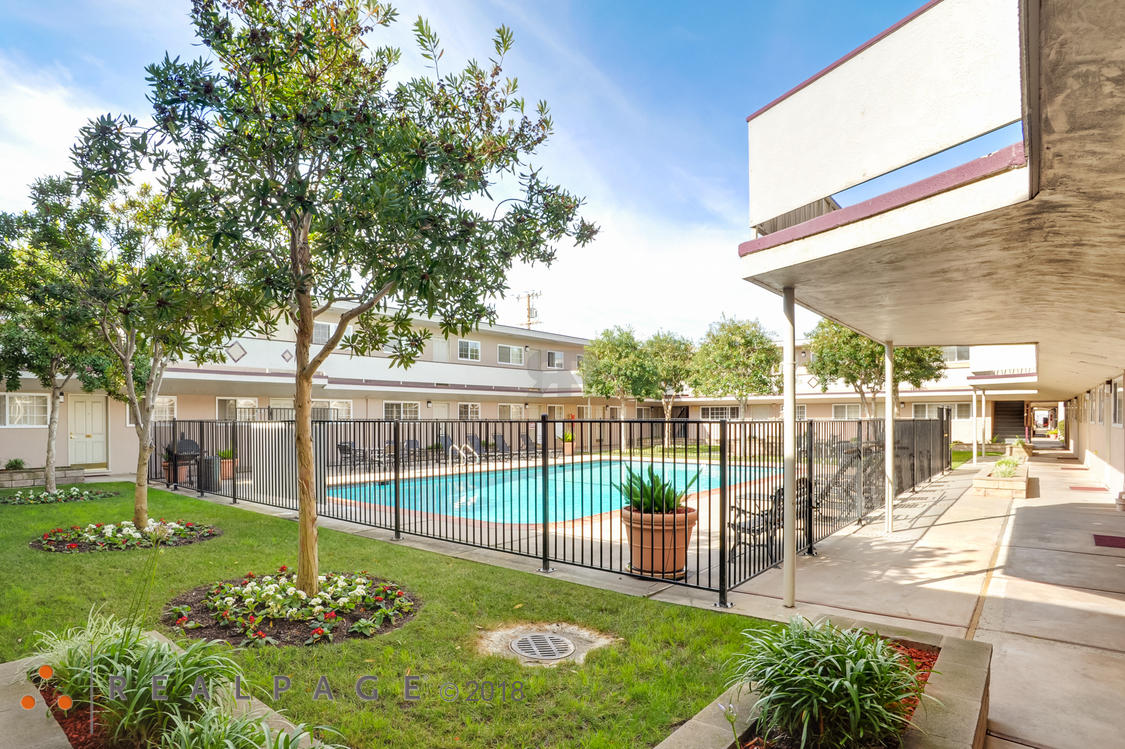 Lorenzo Commons Apartments