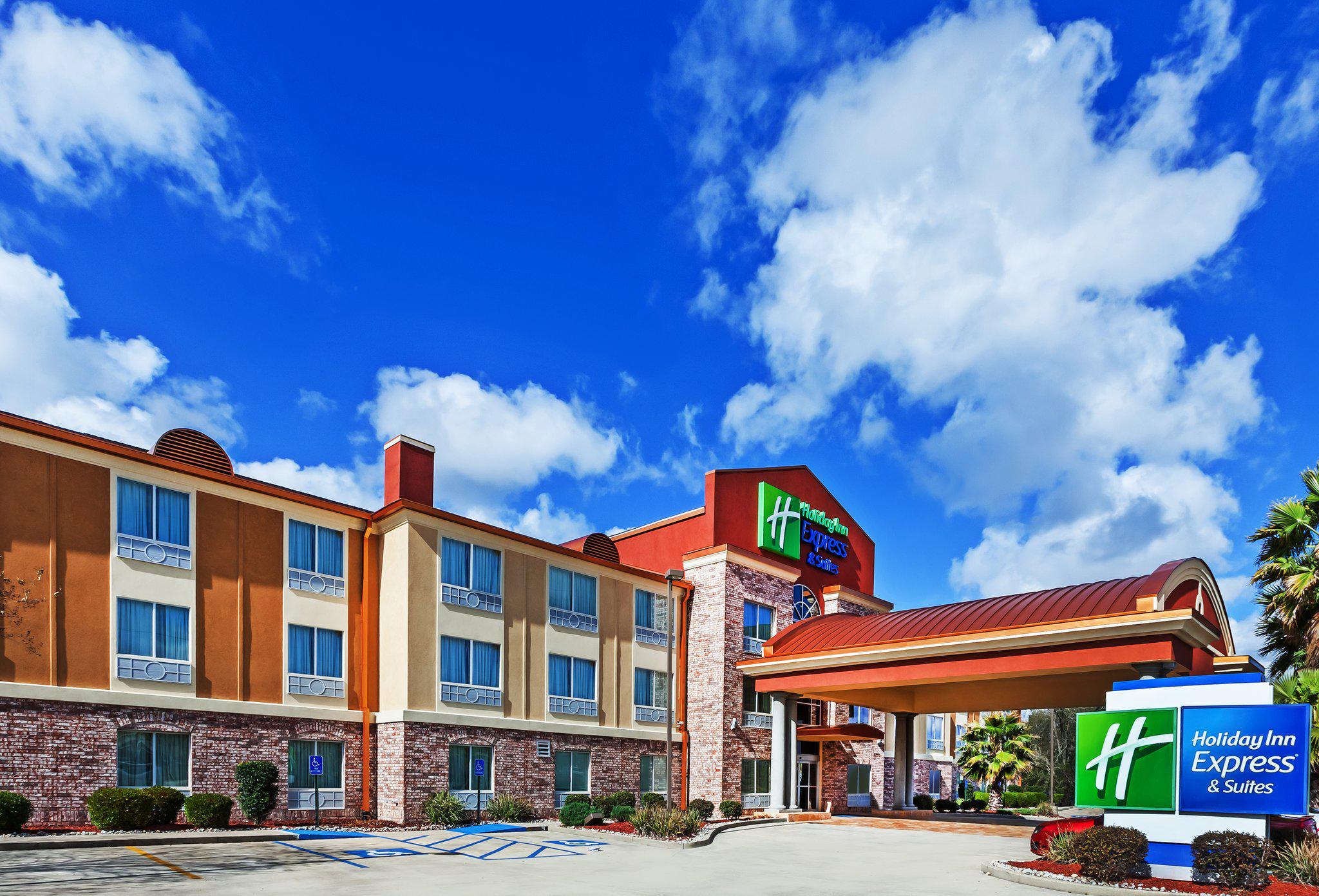 Holiday Inn Express & Suites Lafayette-South Photo