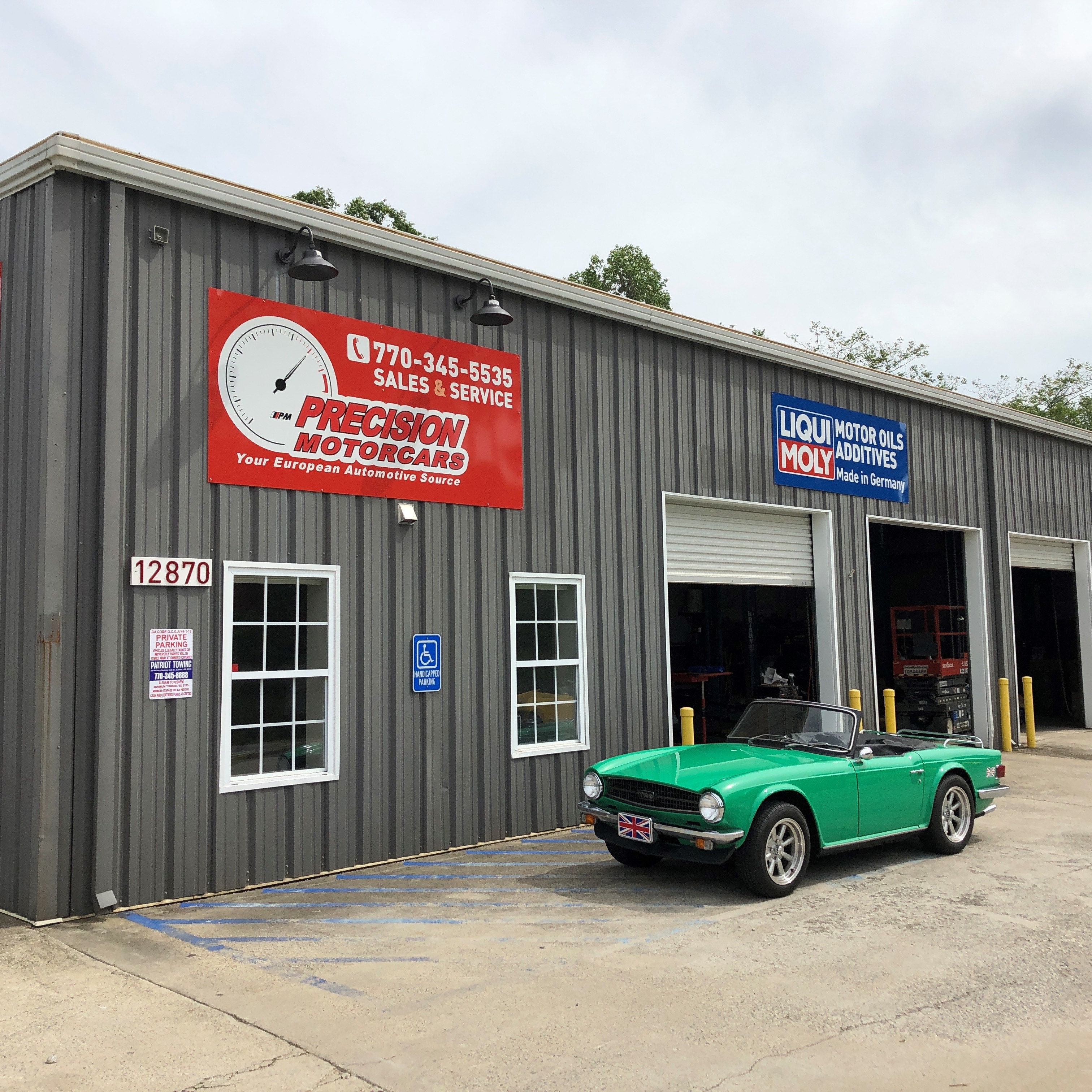 At Precision Motorcars Auto Repair, we have over 40 years of combined experience servicing all models of BMW, Volvo, Volkswagen, Mercedes, Jaguar, Porsche, and more.