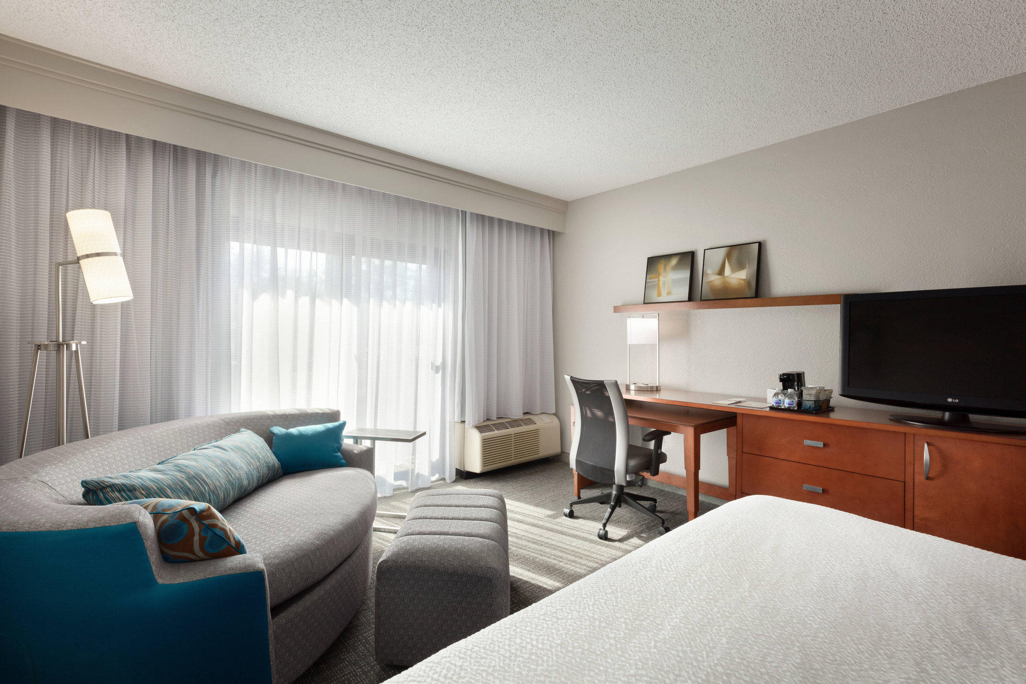 Courtyard by Marriott Fort Myers Cape Coral Photo