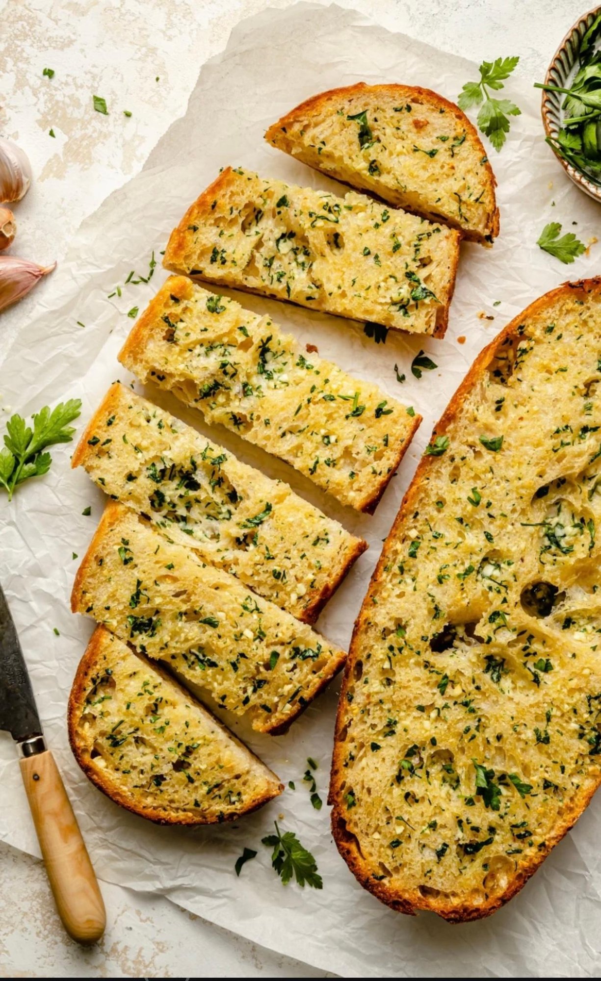 GARLIC BREAD
