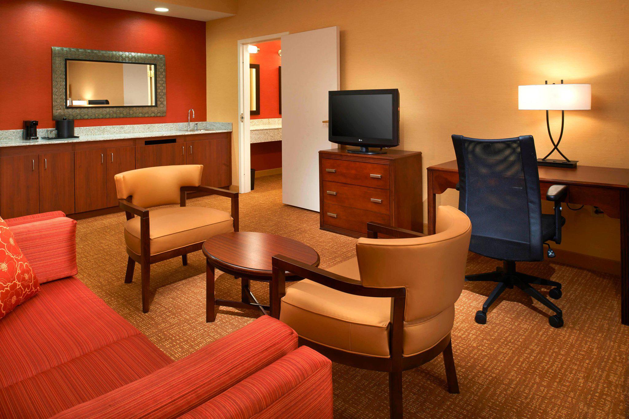 Courtyard by Marriott Chicago Elgin/West Dundee Photo