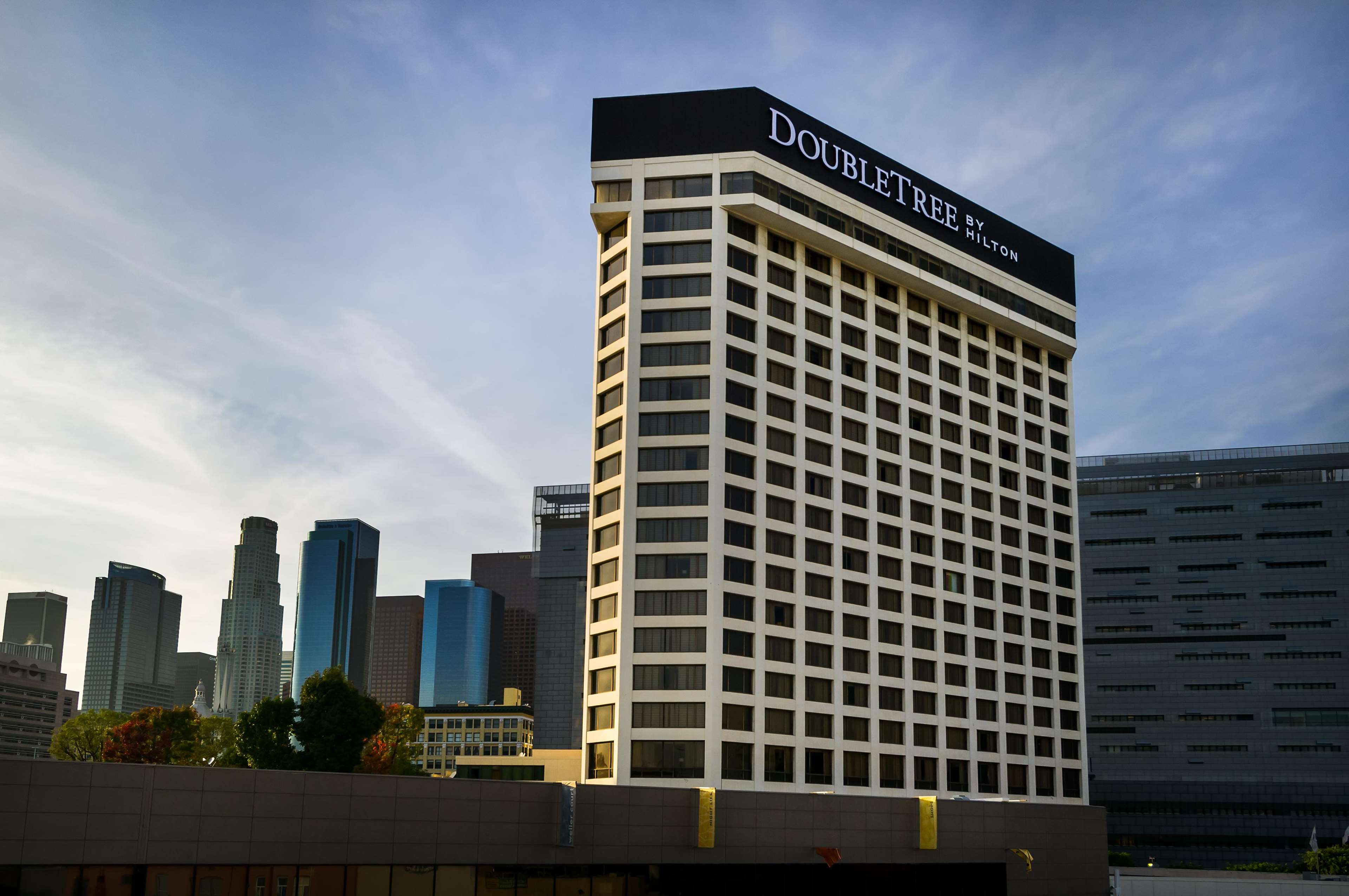 DoubleTree by Hilton Hotel Los Angeles Downtown Photo