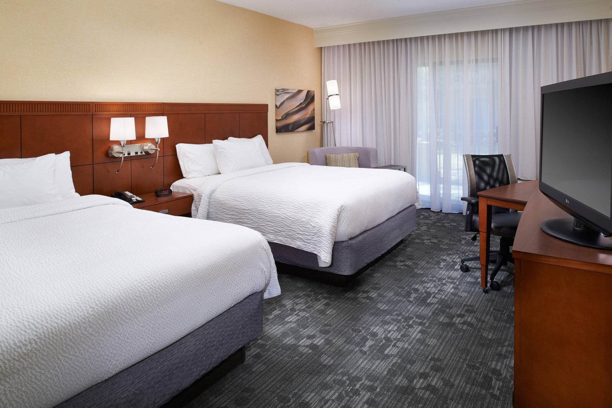 Courtyard by Marriott Detroit Livonia Photo