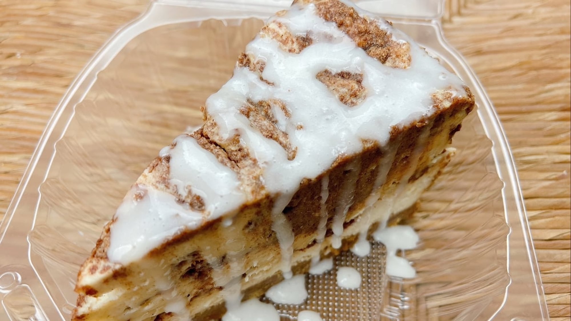 Cinnamon Roll Cheesecake
