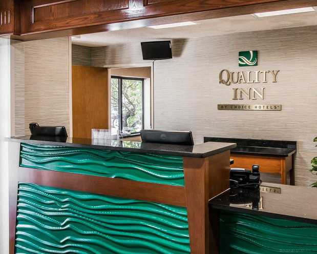 Images Quality Inn & Suites Warren - Detroit