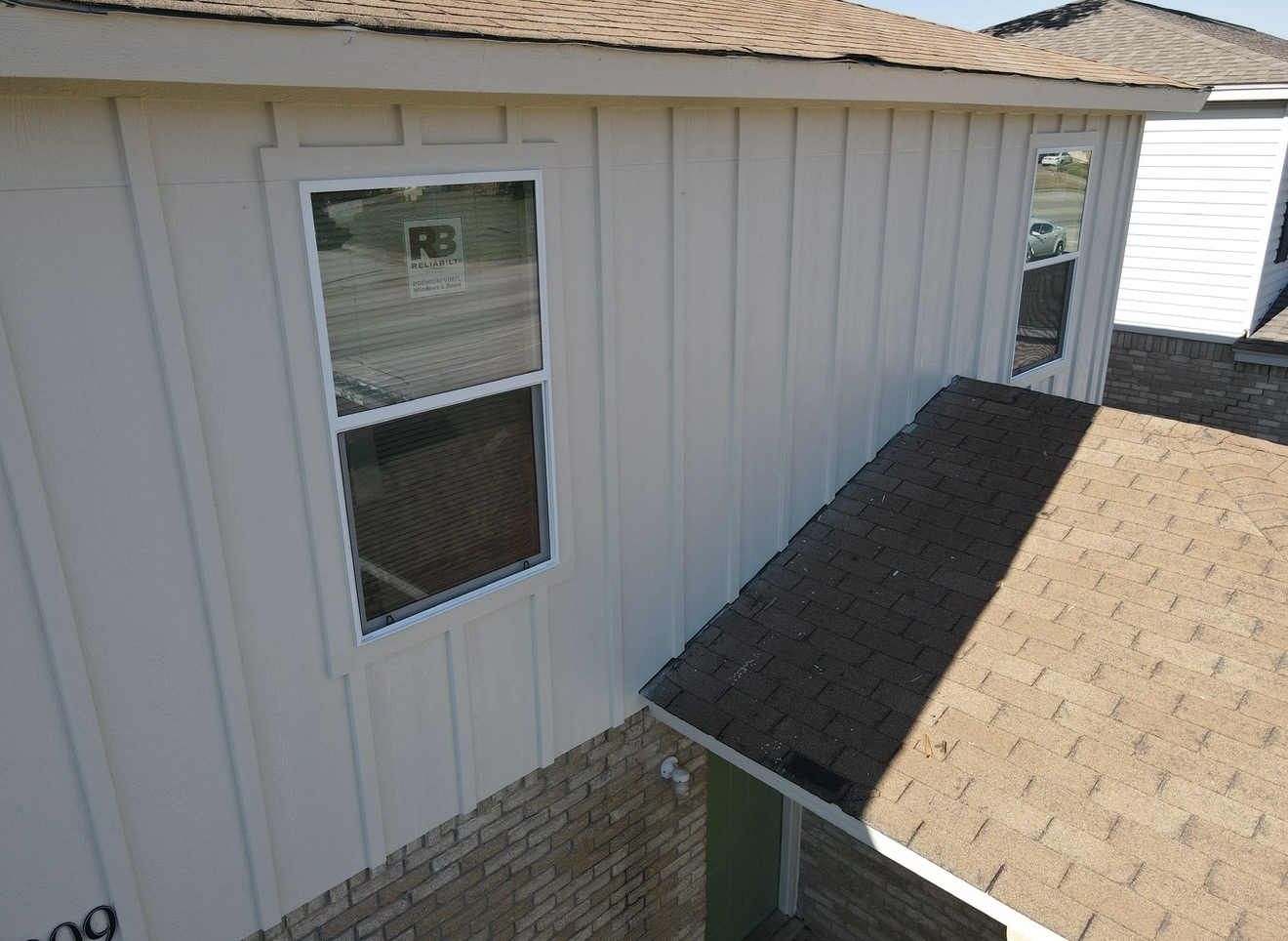 Community Construction & Roofing Image