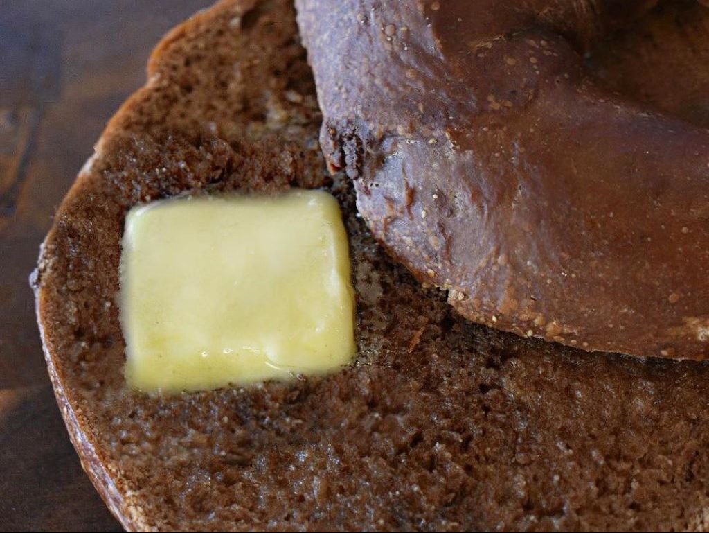 BAGEL W/BUTTER