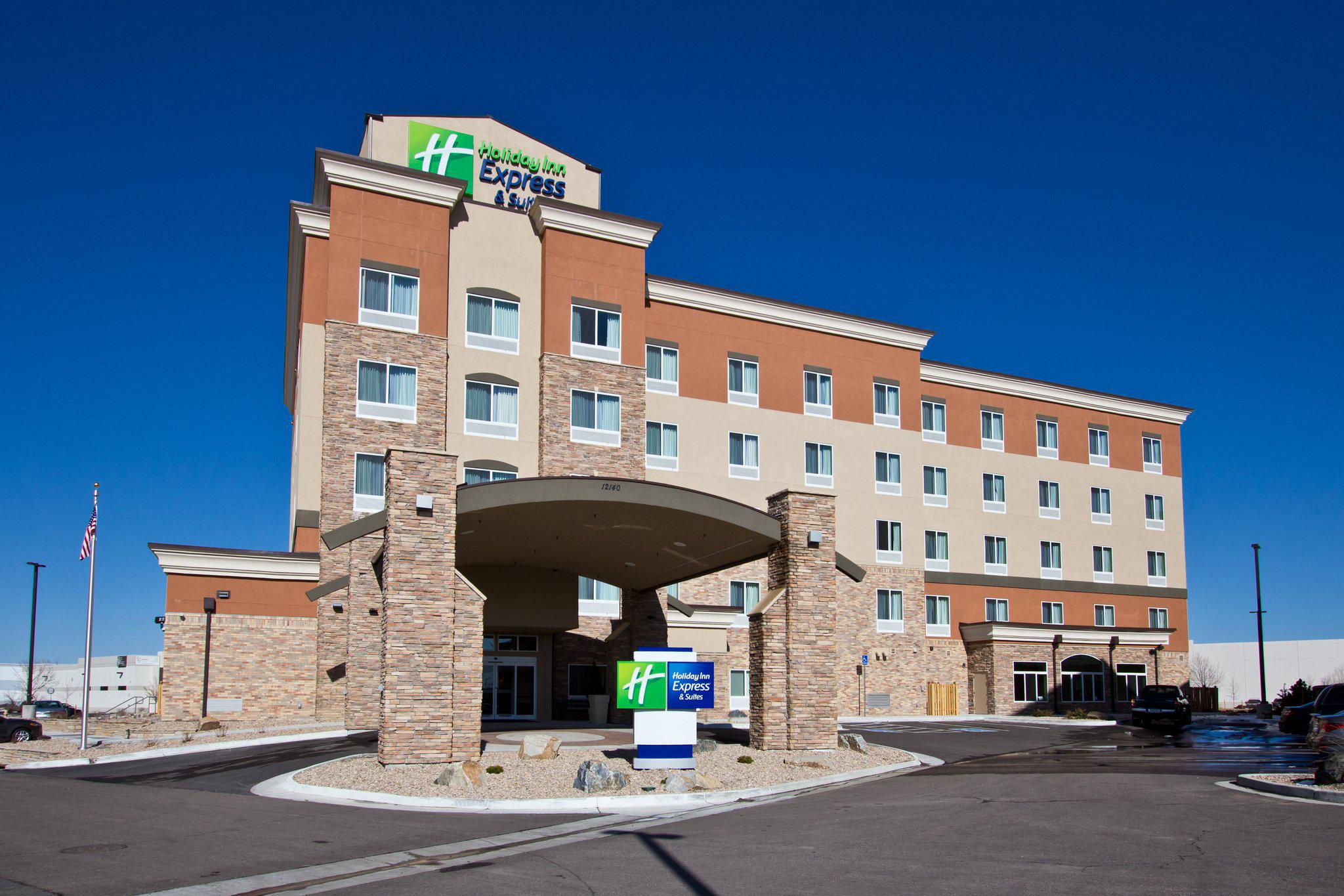 Holiday Inn Express & Suites Denver East-Peoria Street Photo