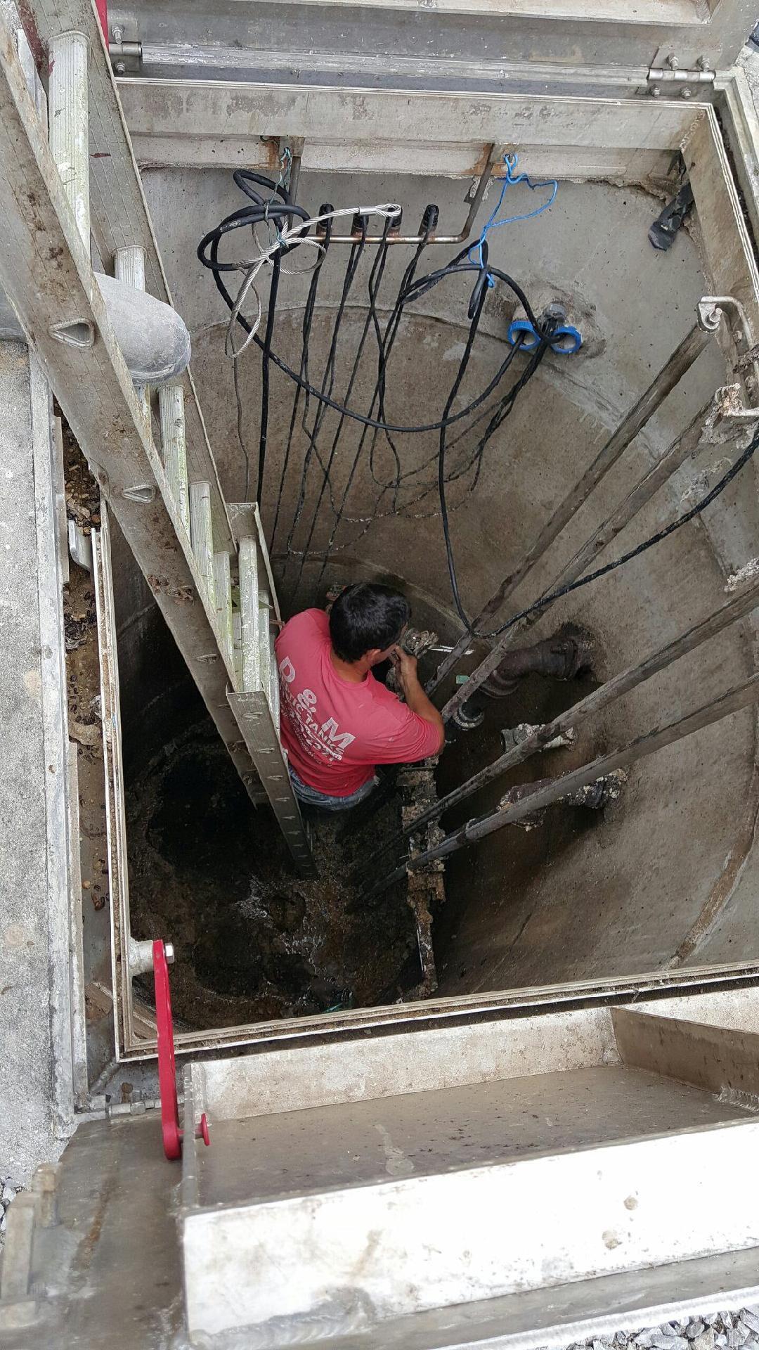 D & M Septic Tanks