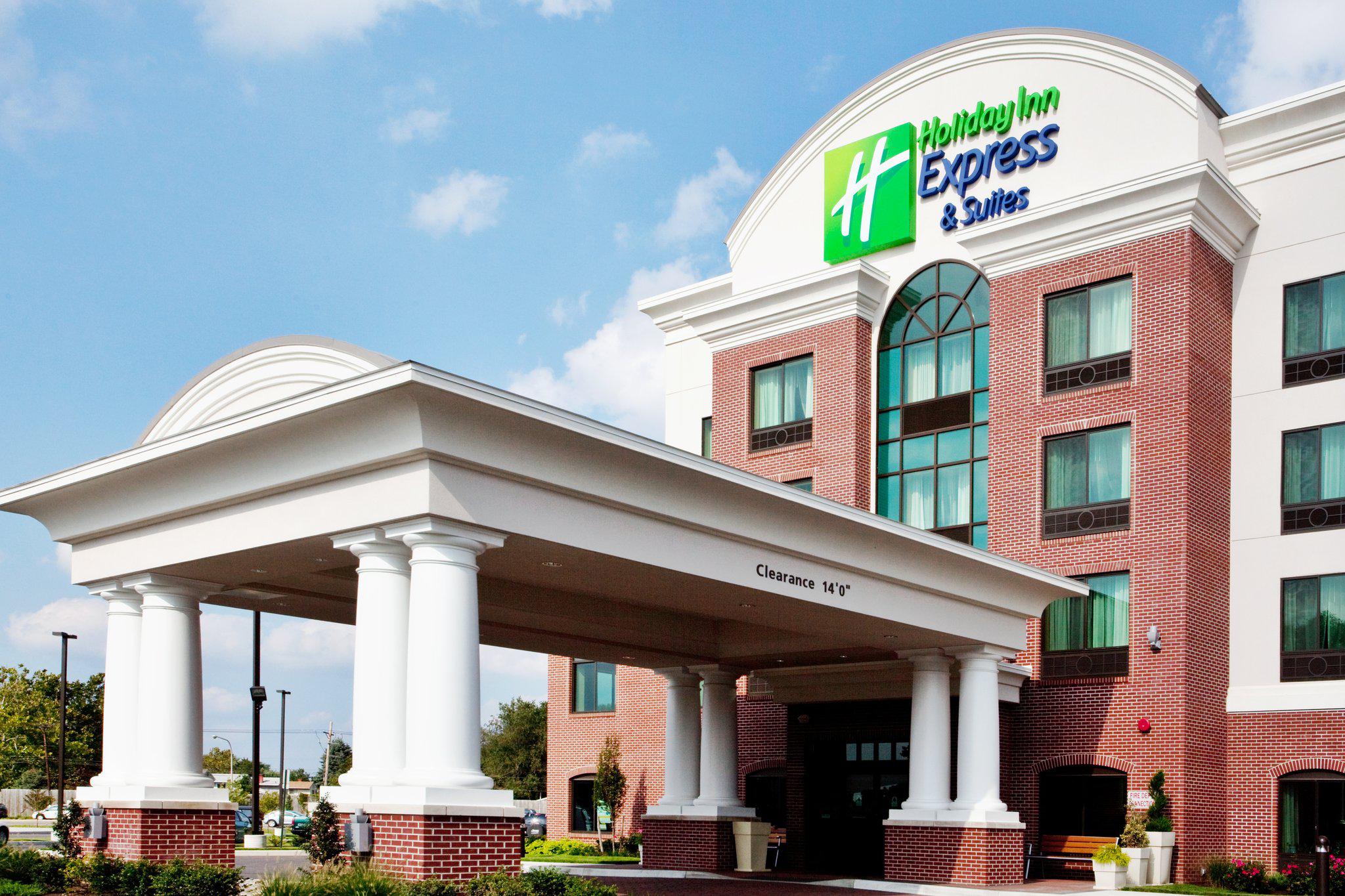 Holiday Inn Express & Suites Wilmington-Newark Photo