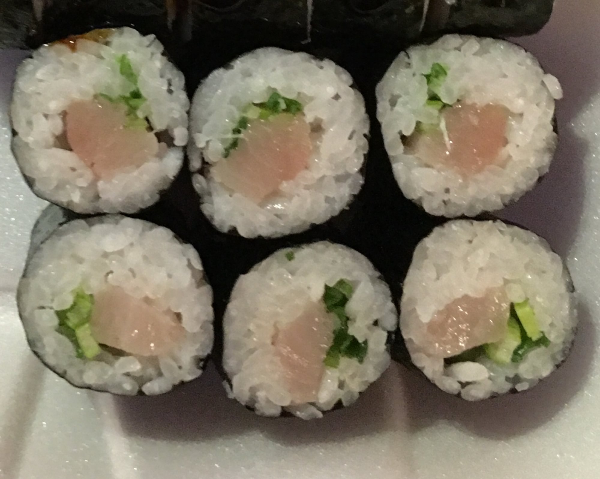 Yellowtail Scallion Roll